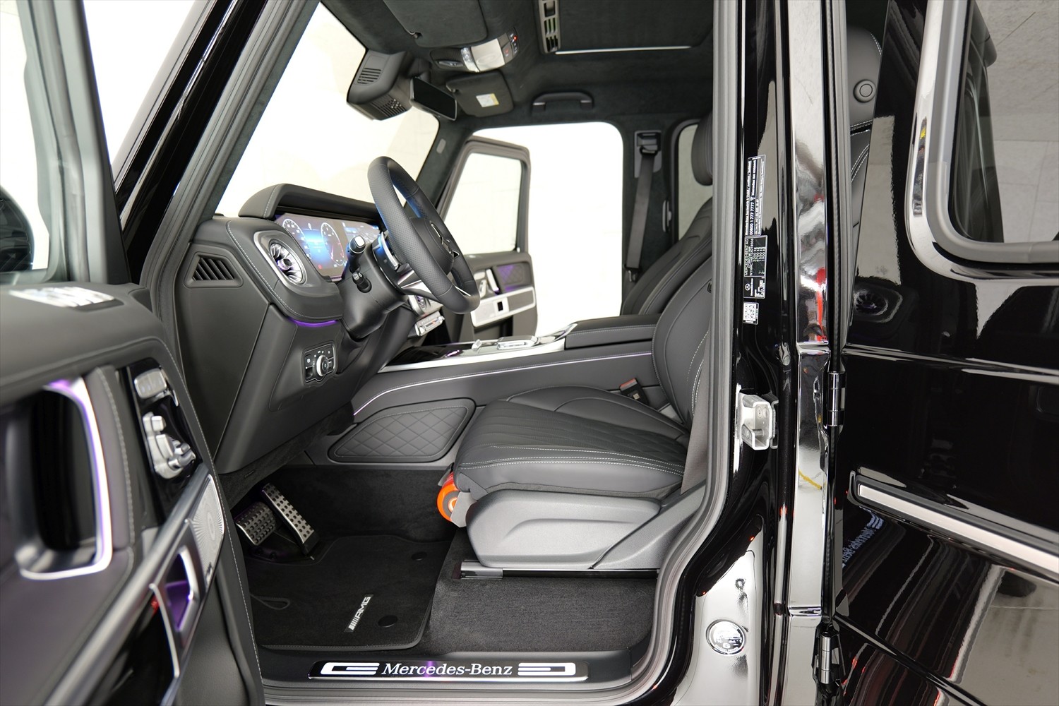 MERCEDES-BENZ G 450d 9G-Tronic-showroom-element-1