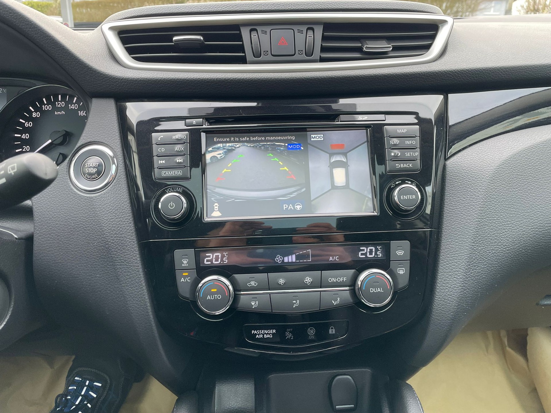 NISSAN Qashqai 1.6 dCi tekna Xtronic CVT-image-15