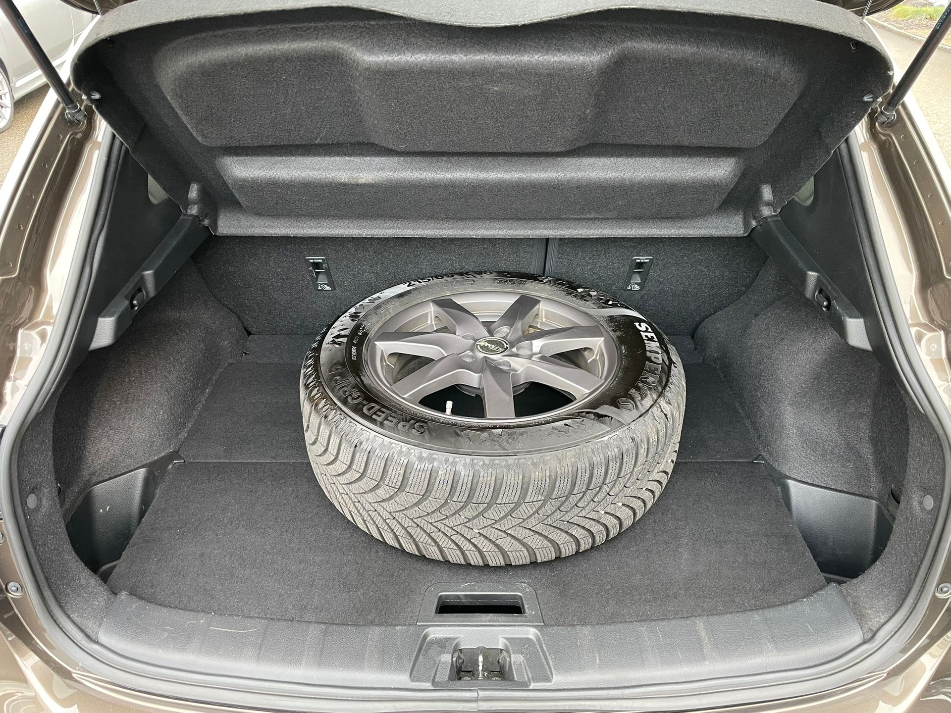 NISSAN Qashqai 1.6 dCi tekna Xtronic CVT-image-8