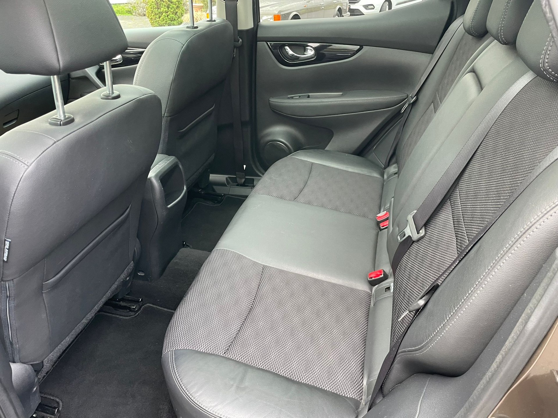 NISSAN Qashqai 1.6 dCi tekna Xtronic CVT-image-10