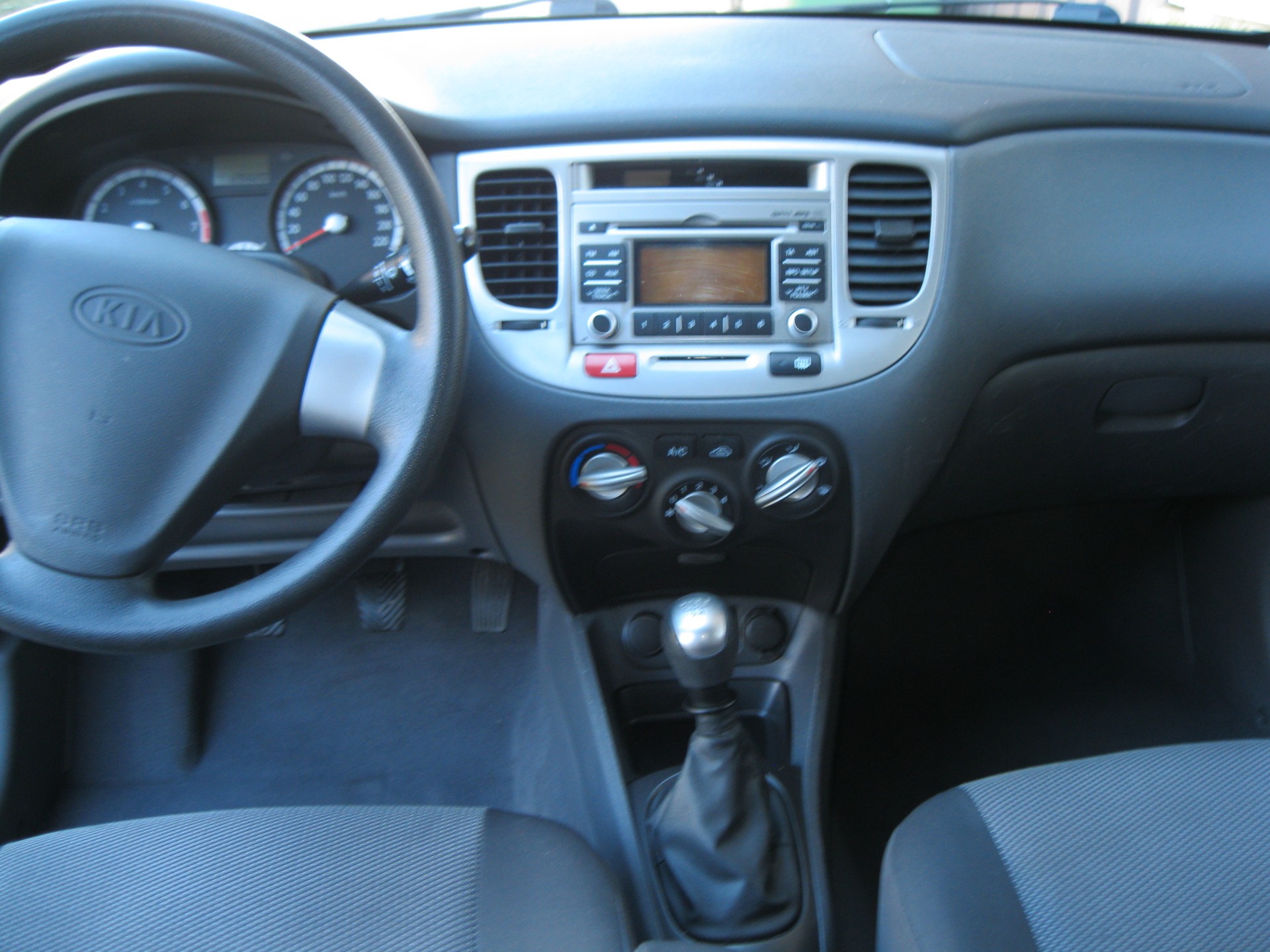 KIA Rio 1.4 16V Trend-image-7