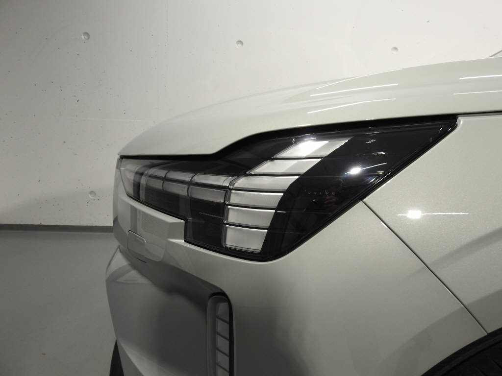 VOLVO EX 90 Twin Ultra AWD-image-13