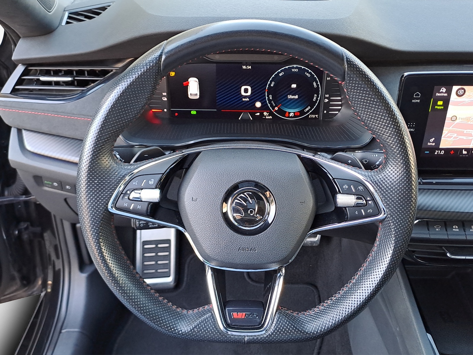 SKODA Octavia Combi 1.4 TSI PHEV DSG RS-image-10