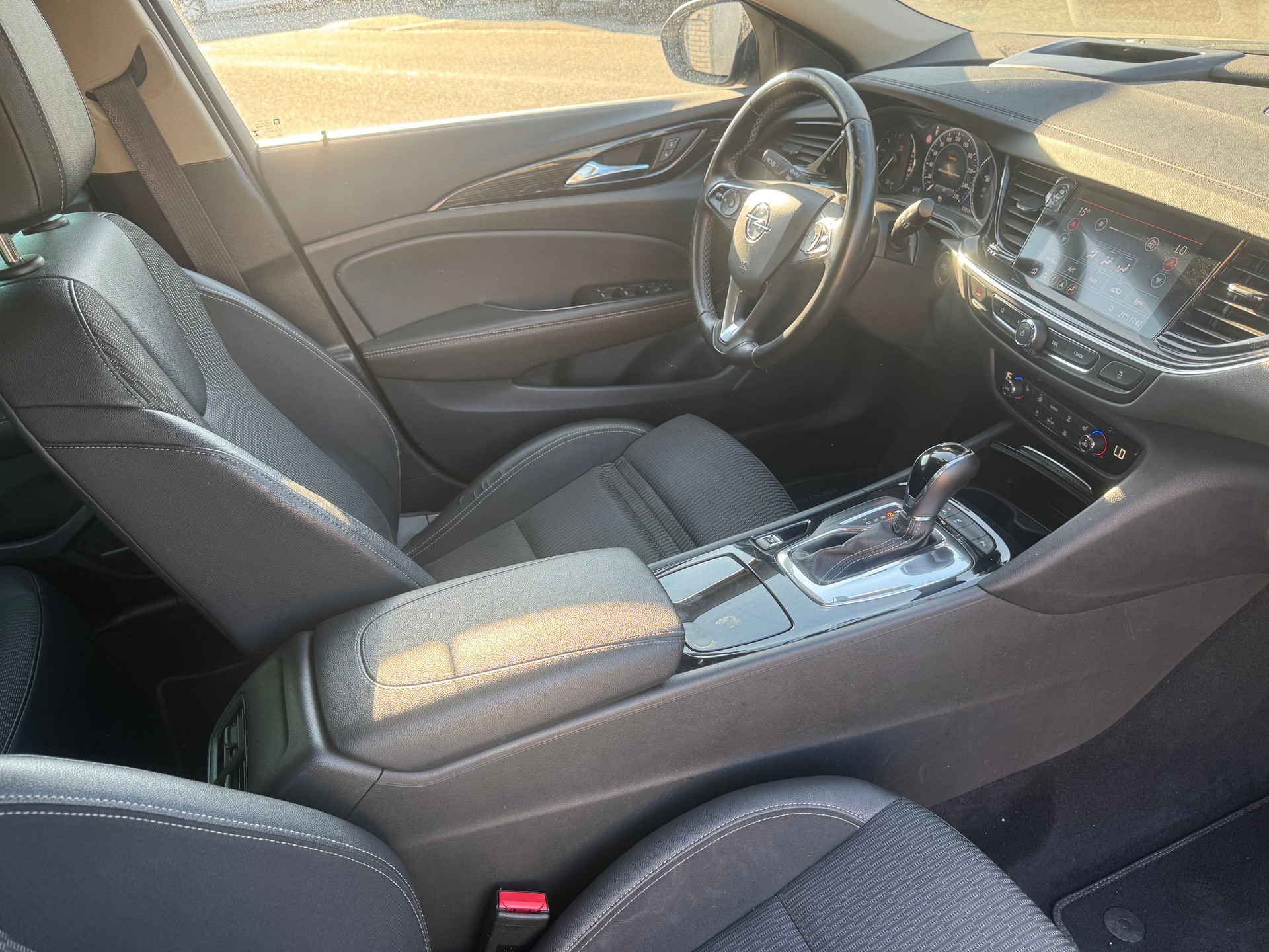 OPEL Insignia 1.6 CDTI Sports Tourer Excellence Automatic-image-10
