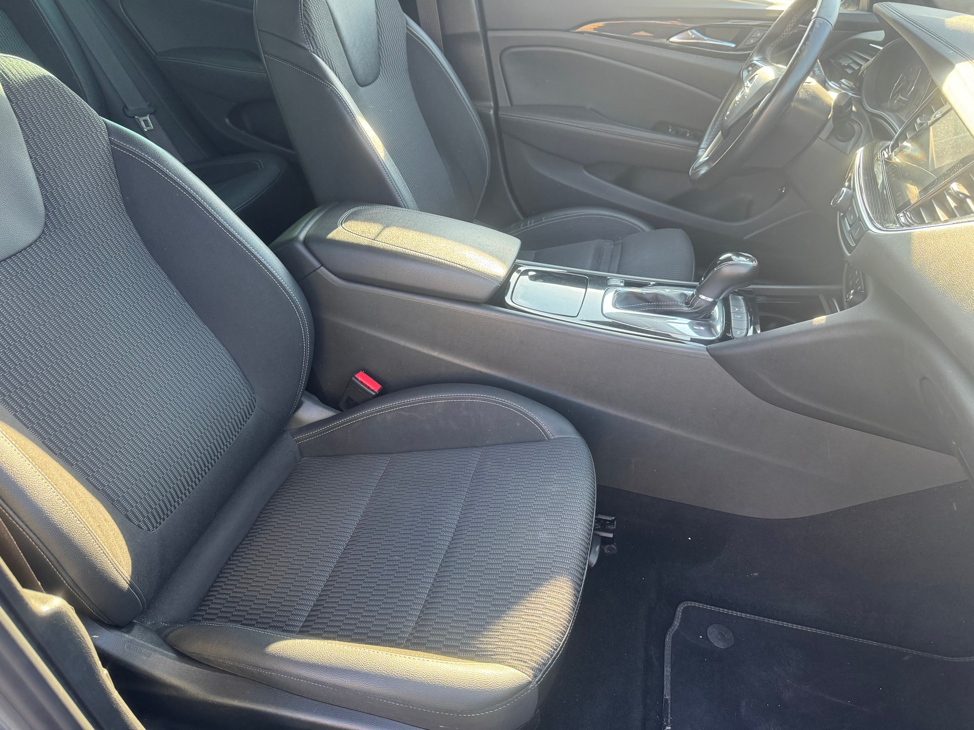 OPEL Insignia 1.6 CDTI Sports Tourer Excellence Automatic-image-9