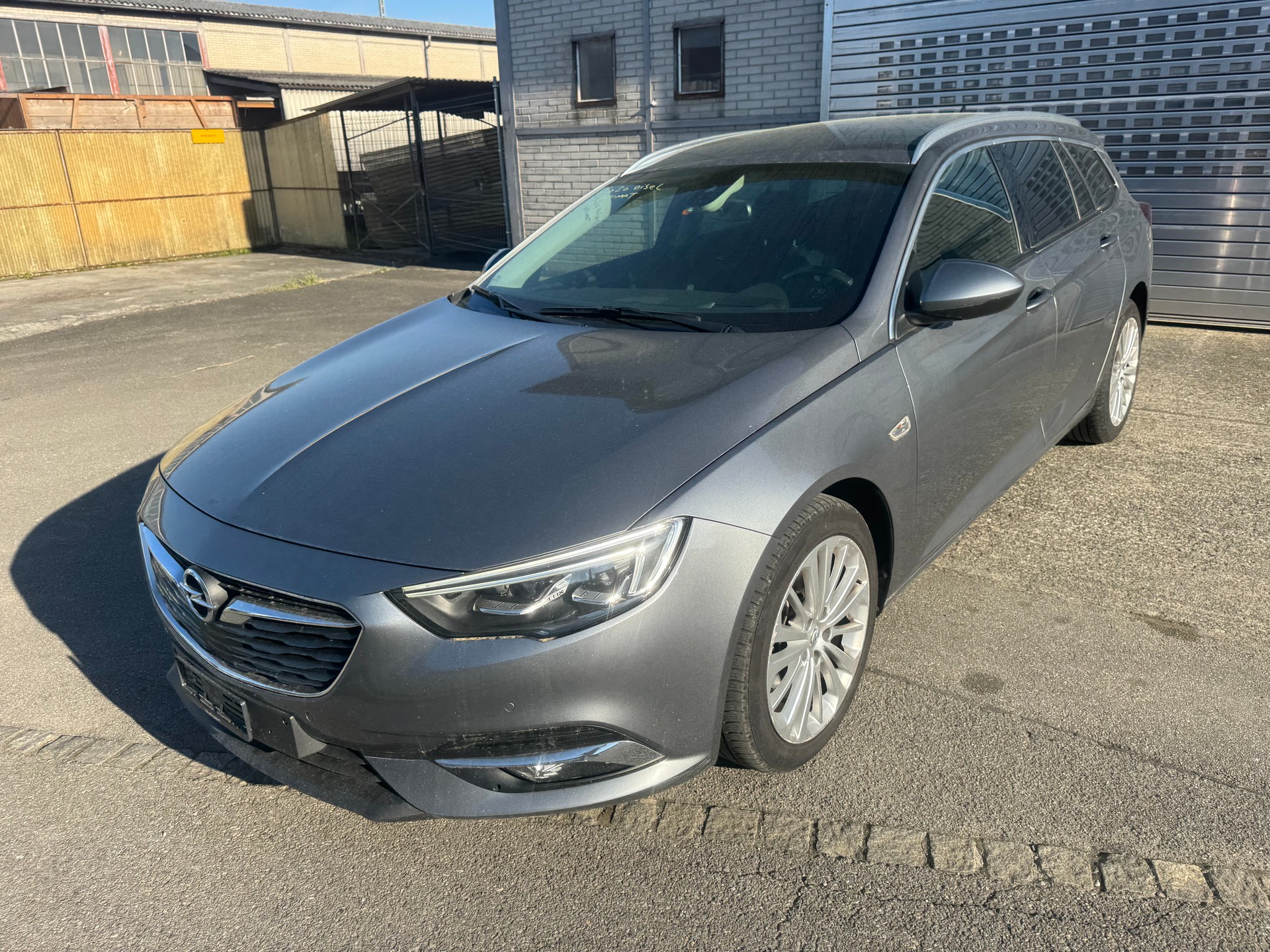 OPEL Insignia 1.6 CDTI Sports Tourer Excellence Automatic-image-6