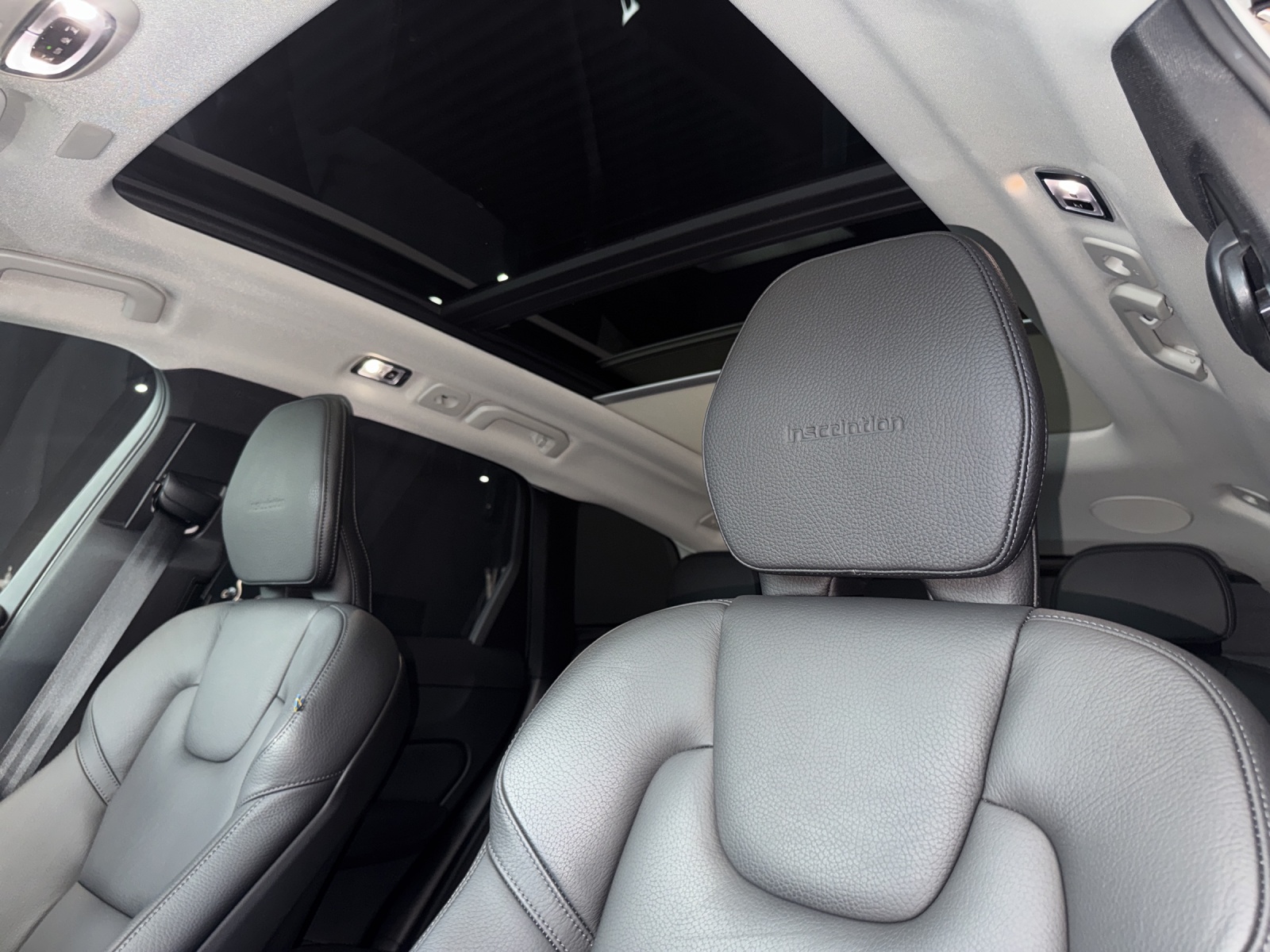 VOLVO XC60 T6 AWD Inscription Geartronic-image-18