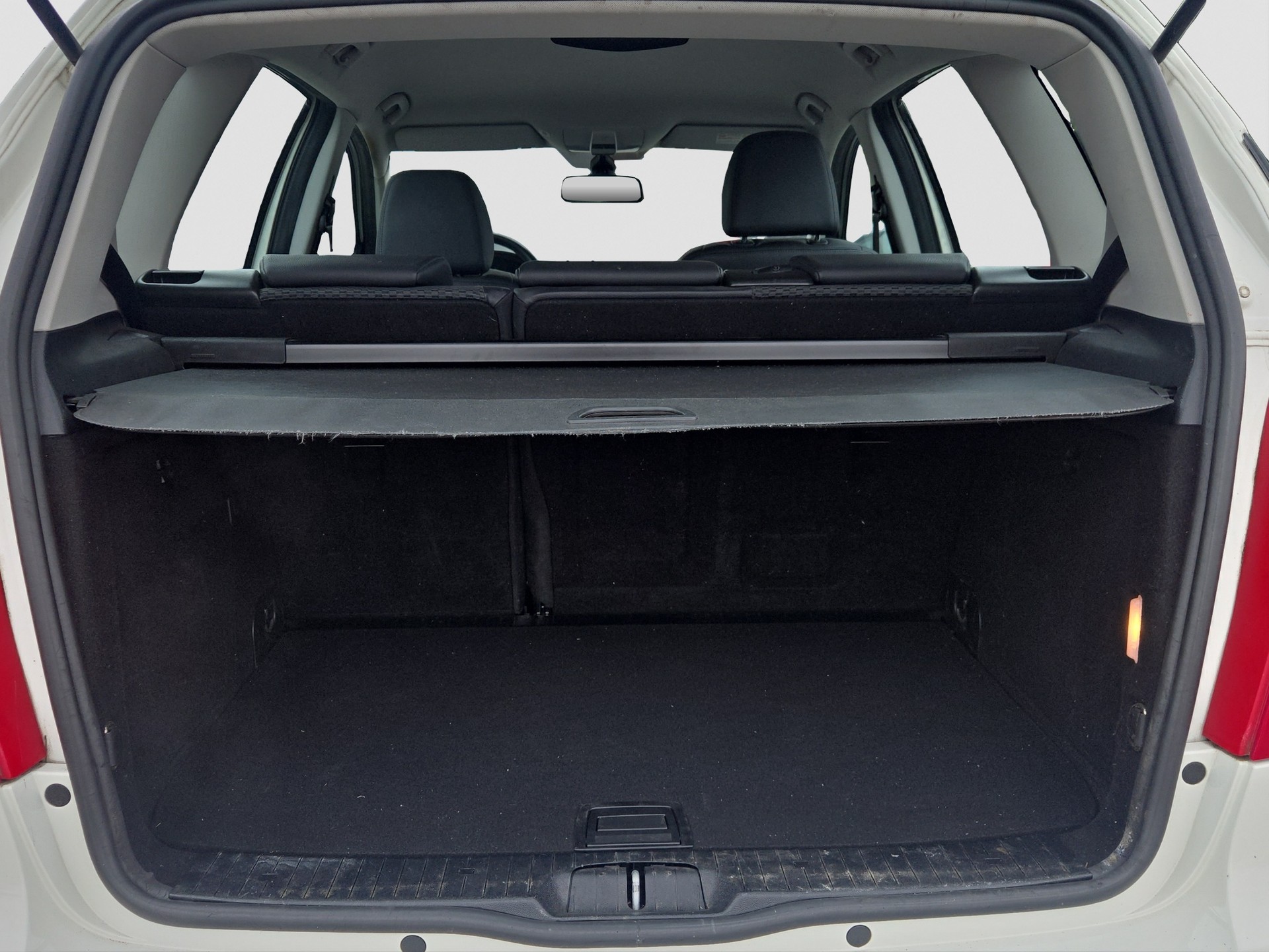 MERCEDES-BENZ A 180 Avantgarde Selection Autotronic-image-11
