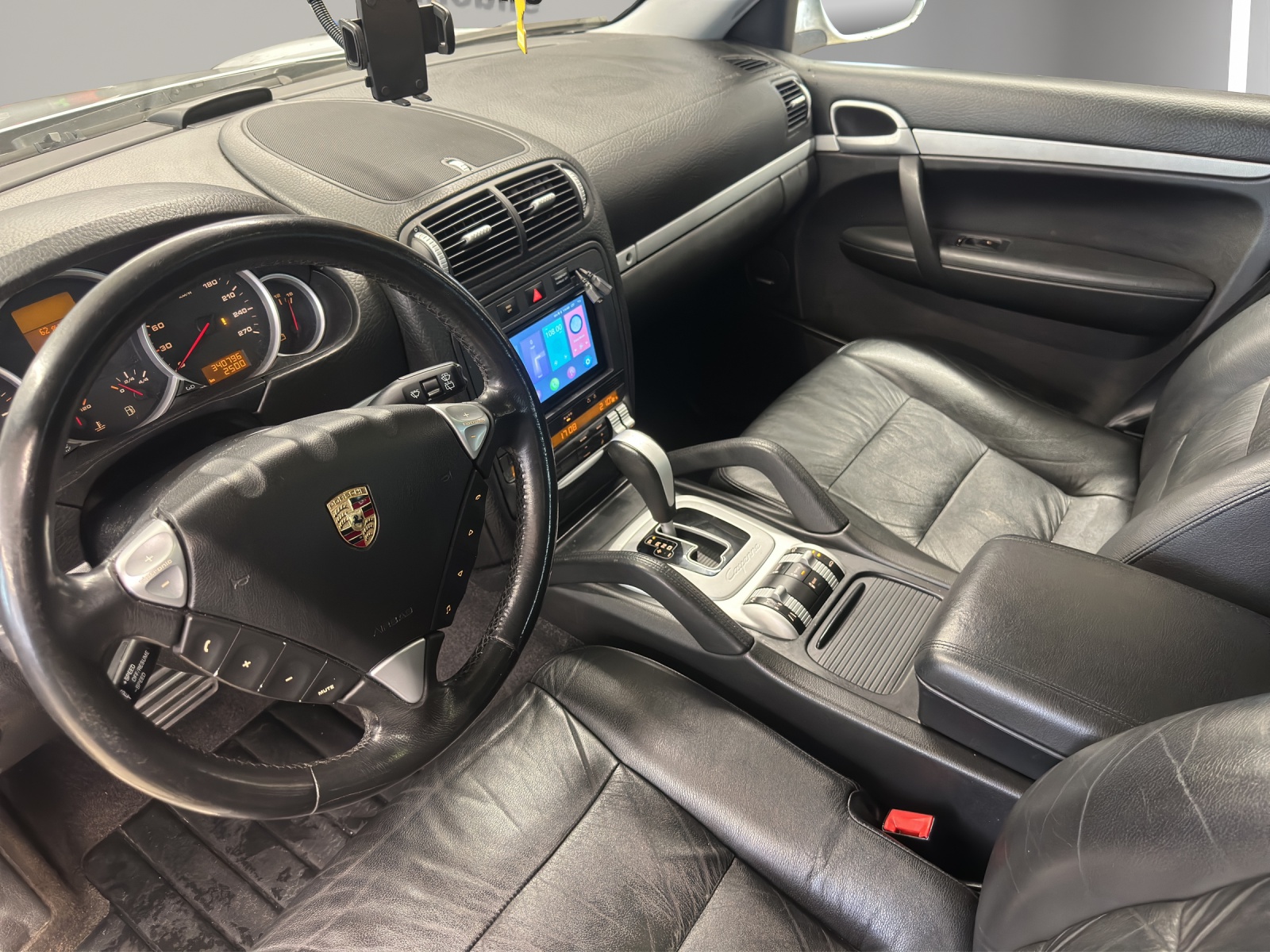 PORSCHE Cayenne S-image-8