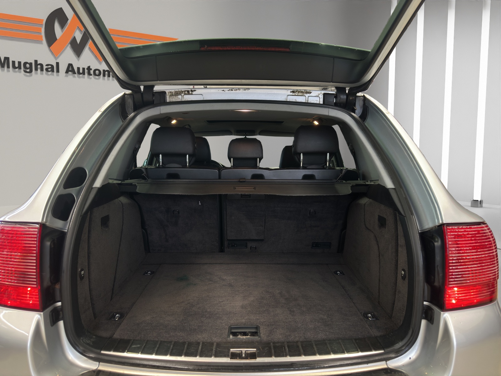 PORSCHE Cayenne S-image-15