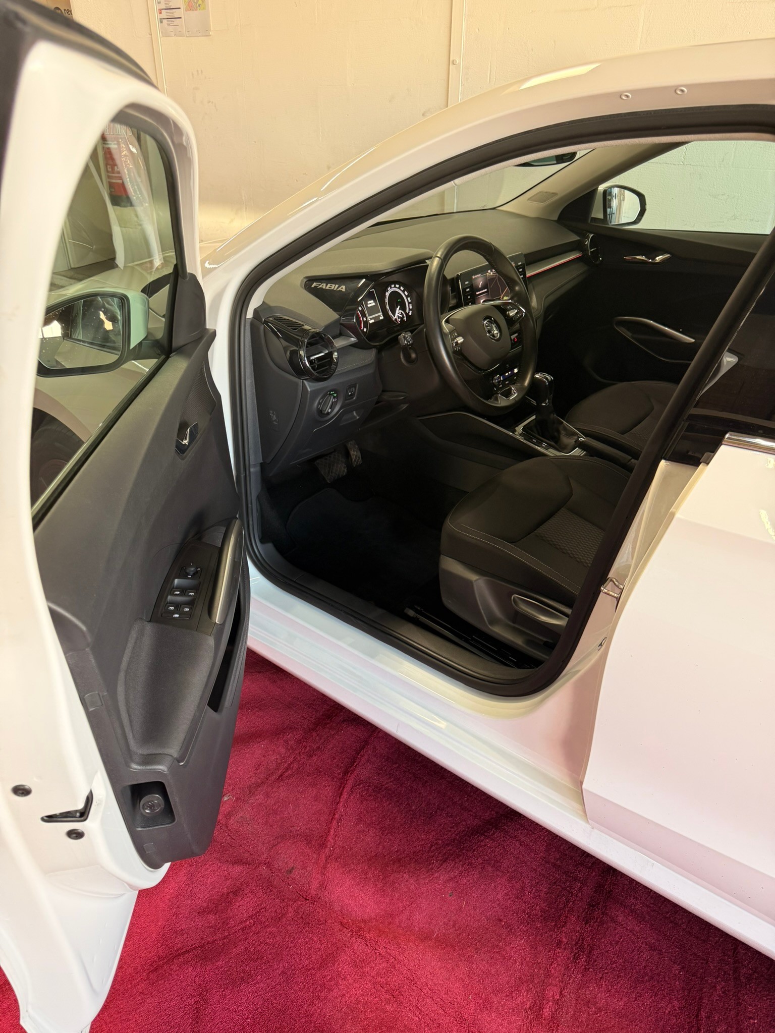 SKODA Fabia 1.0 TSI Style DSG-image-11