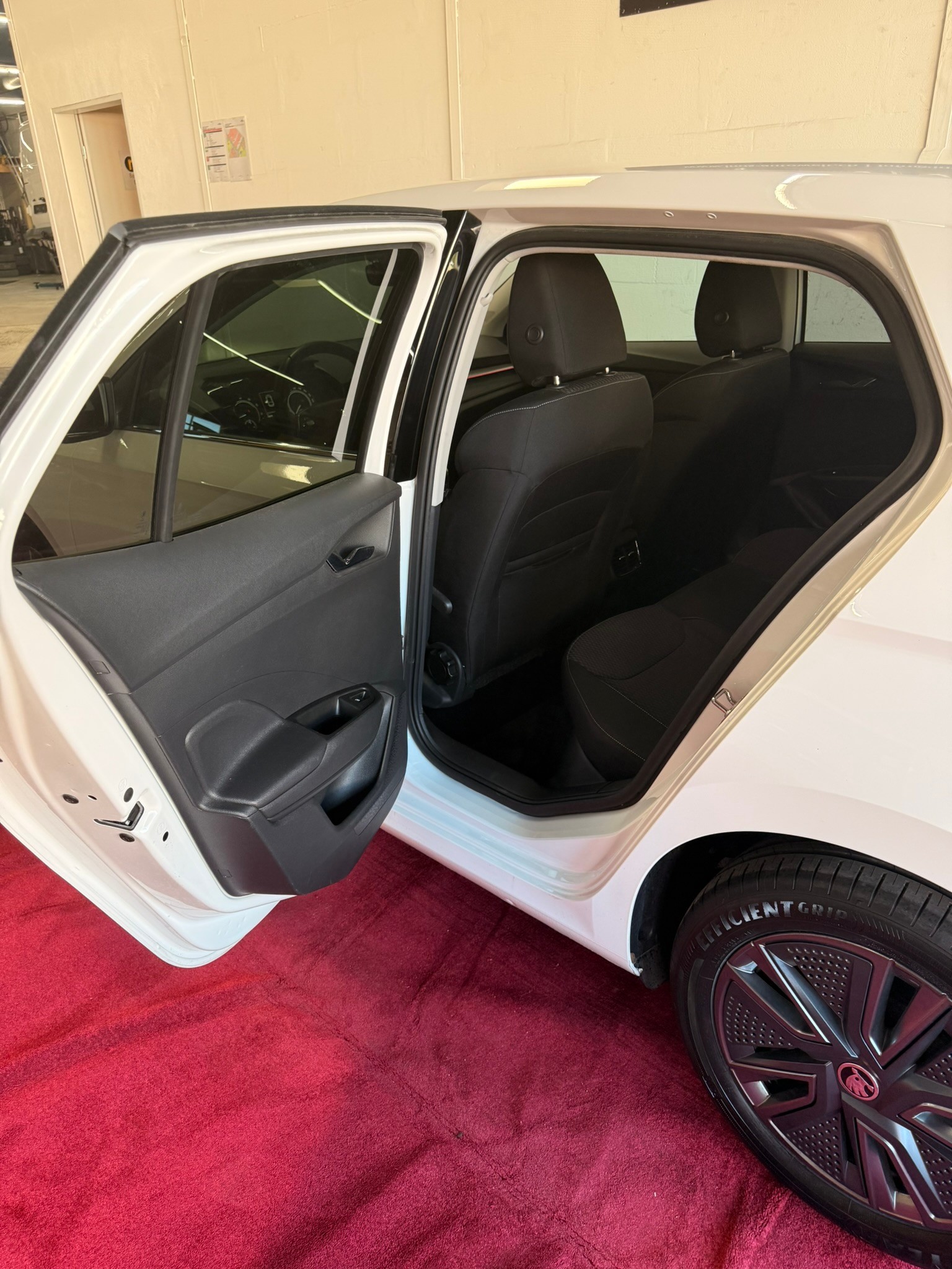 SKODA Fabia 1.0 TSI Style DSG-image-13