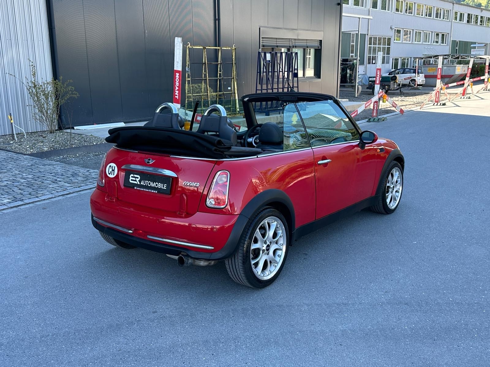 MINI Cooper Cabriolet-image-4