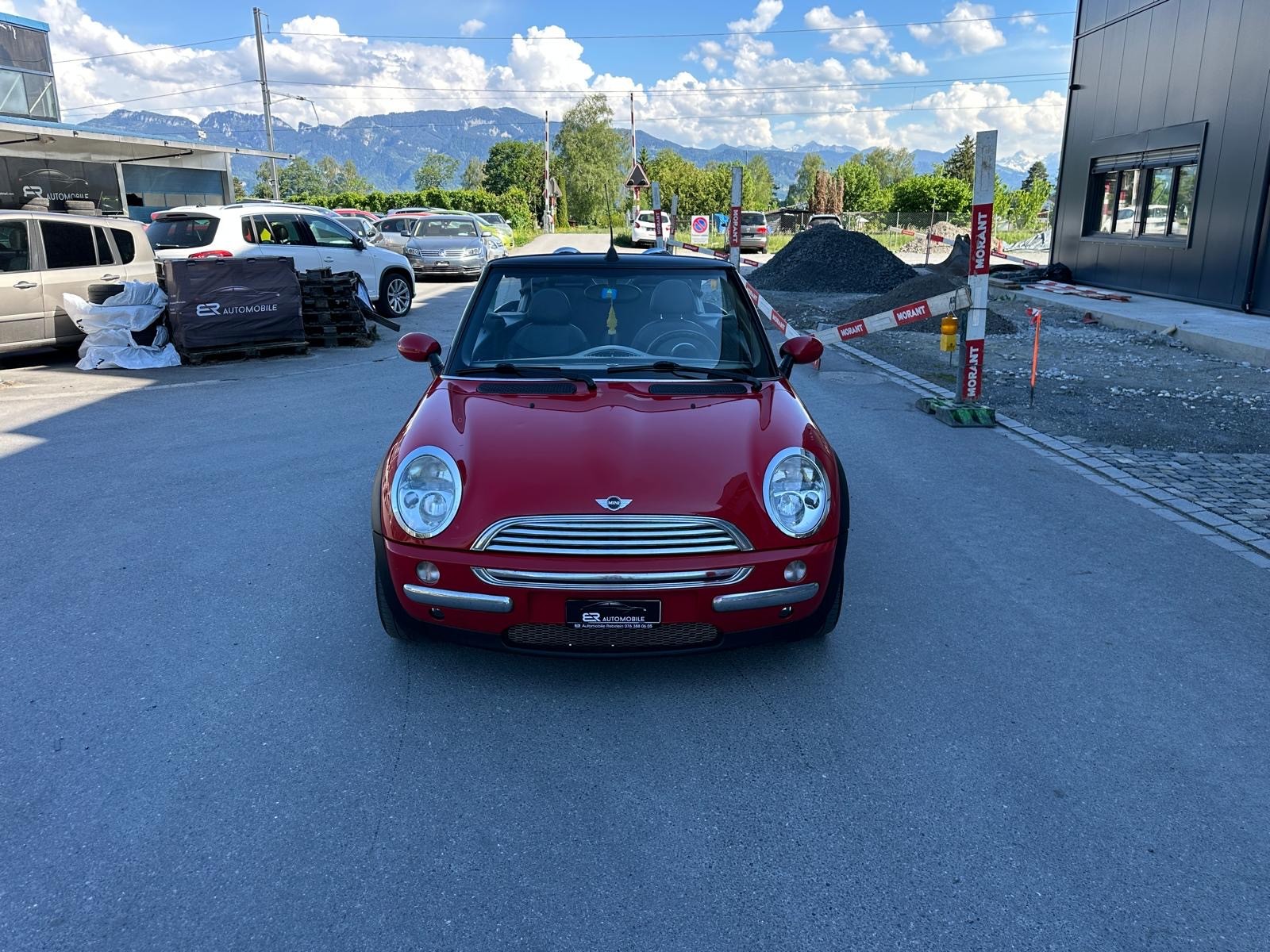 MINI Cooper Cabriolet-image-2