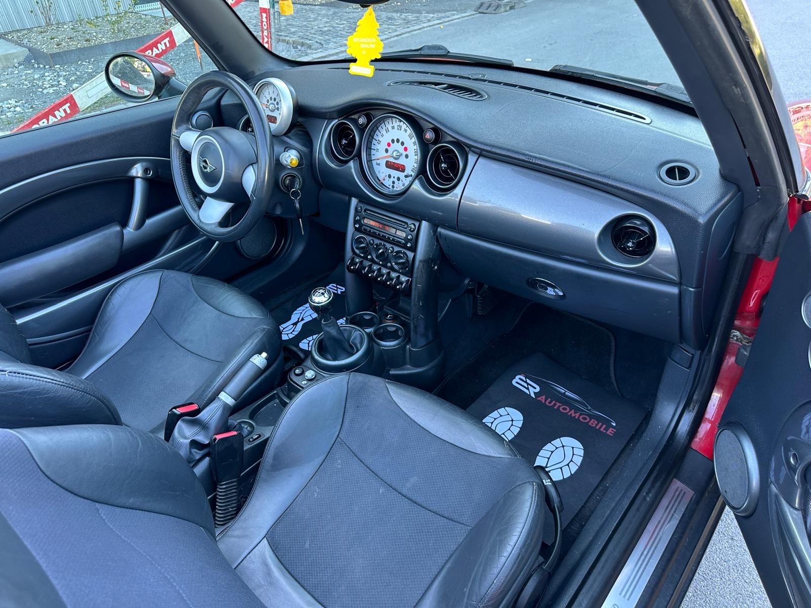 MINI Cooper Cabriolet-image-8