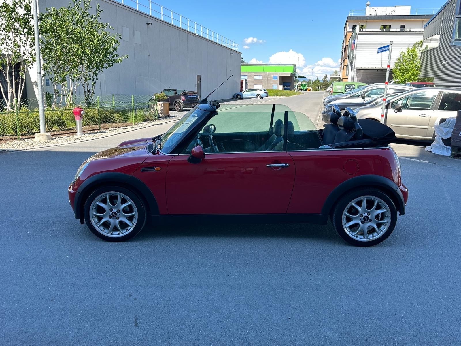 MINI Cooper Cabriolet-image-6