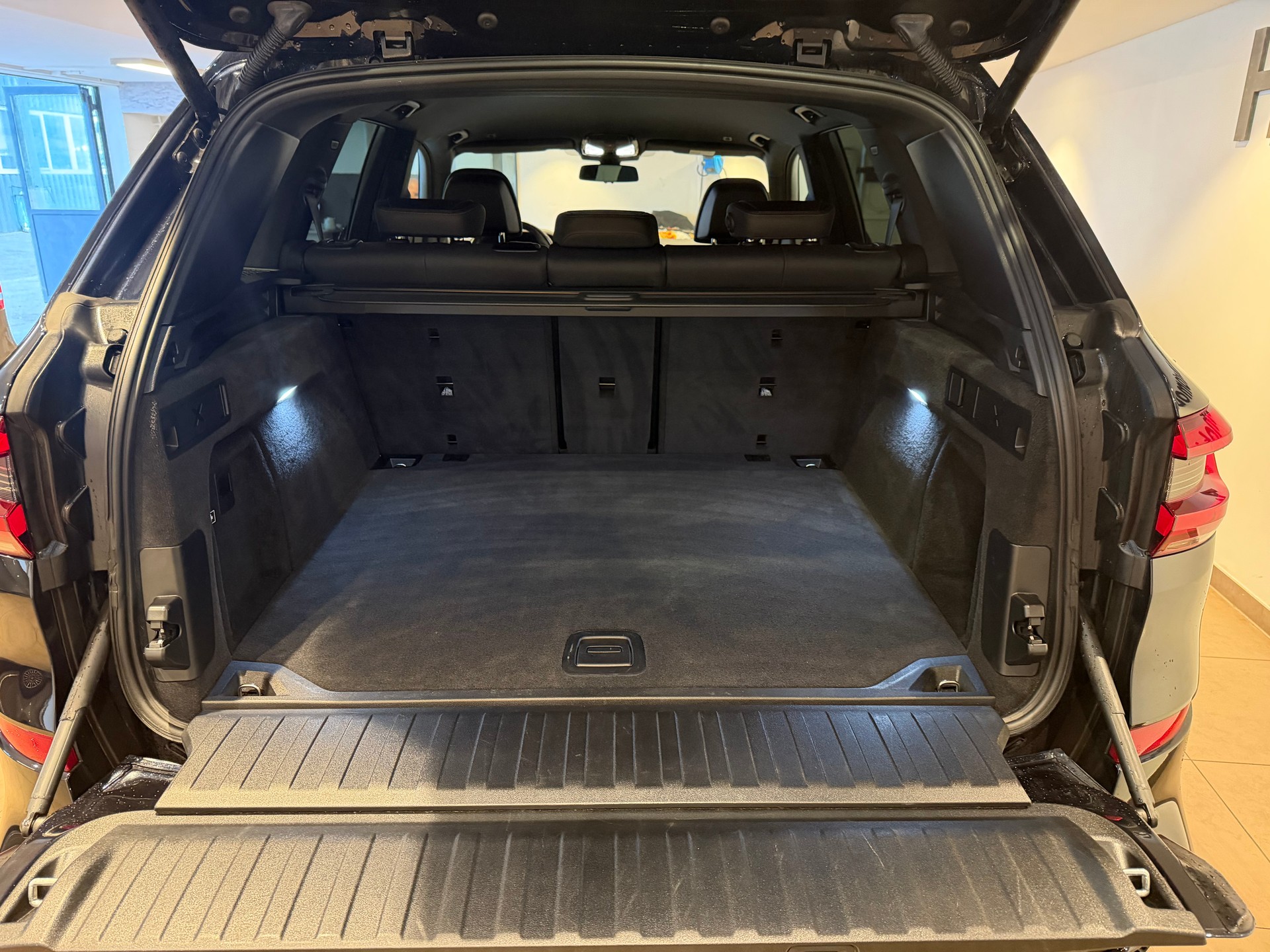 BMW X5 40d xDrive SAG-image-6