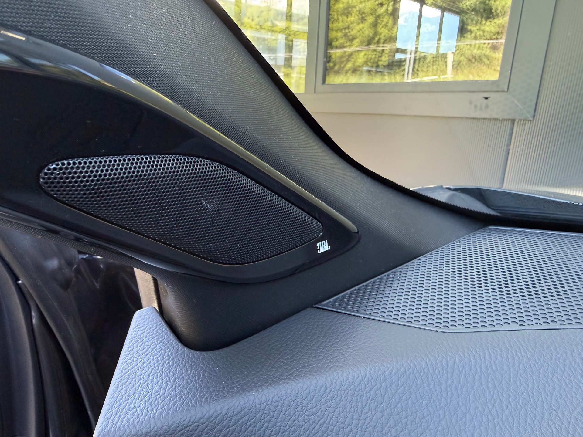 TOYOTA C-HR 2.0 HSD CVT GR Sport-image-11
