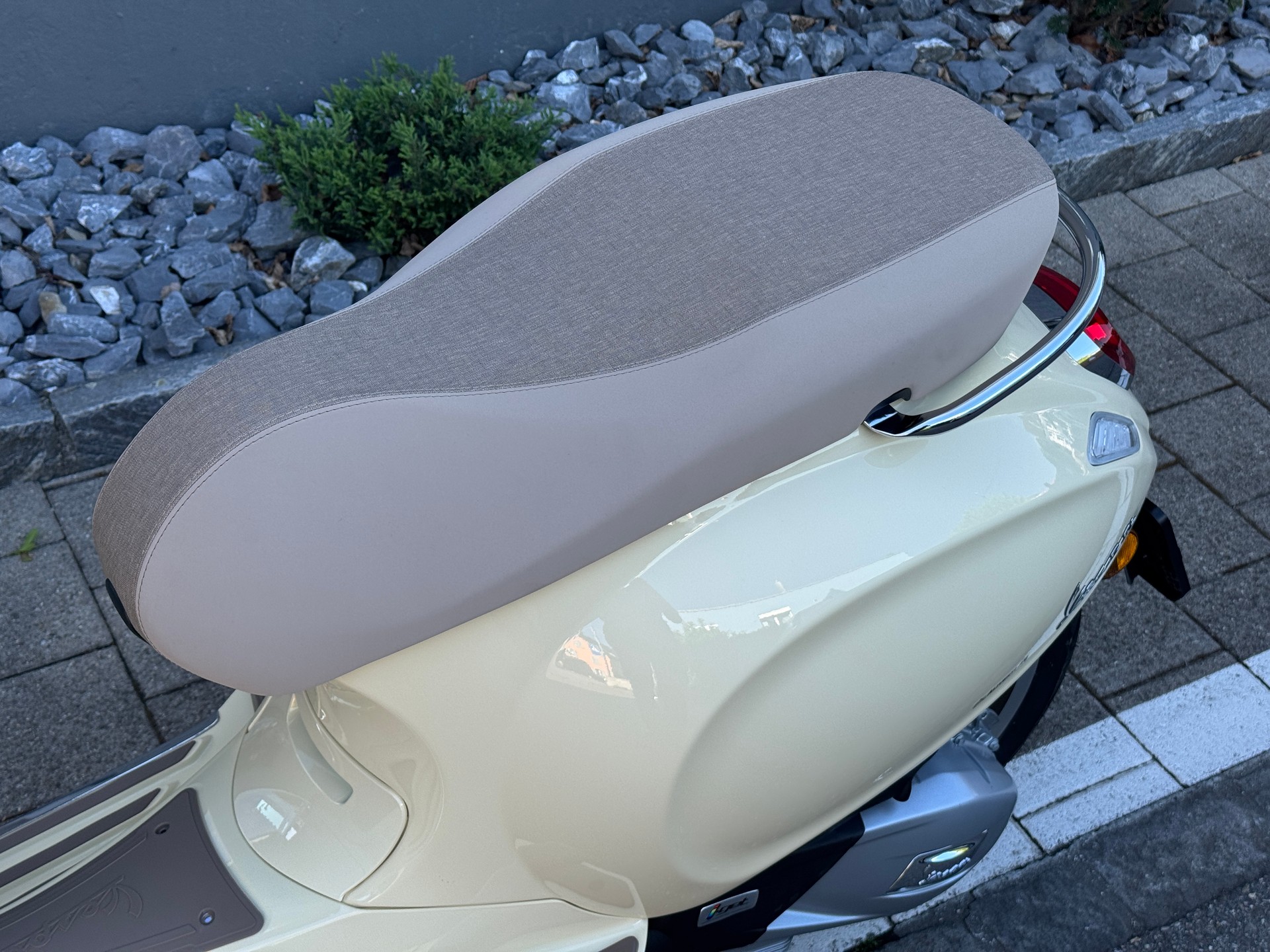 PIAGGIO Vespa 125 Primavera S 2026 Keyless Go & LCD Display-image-6