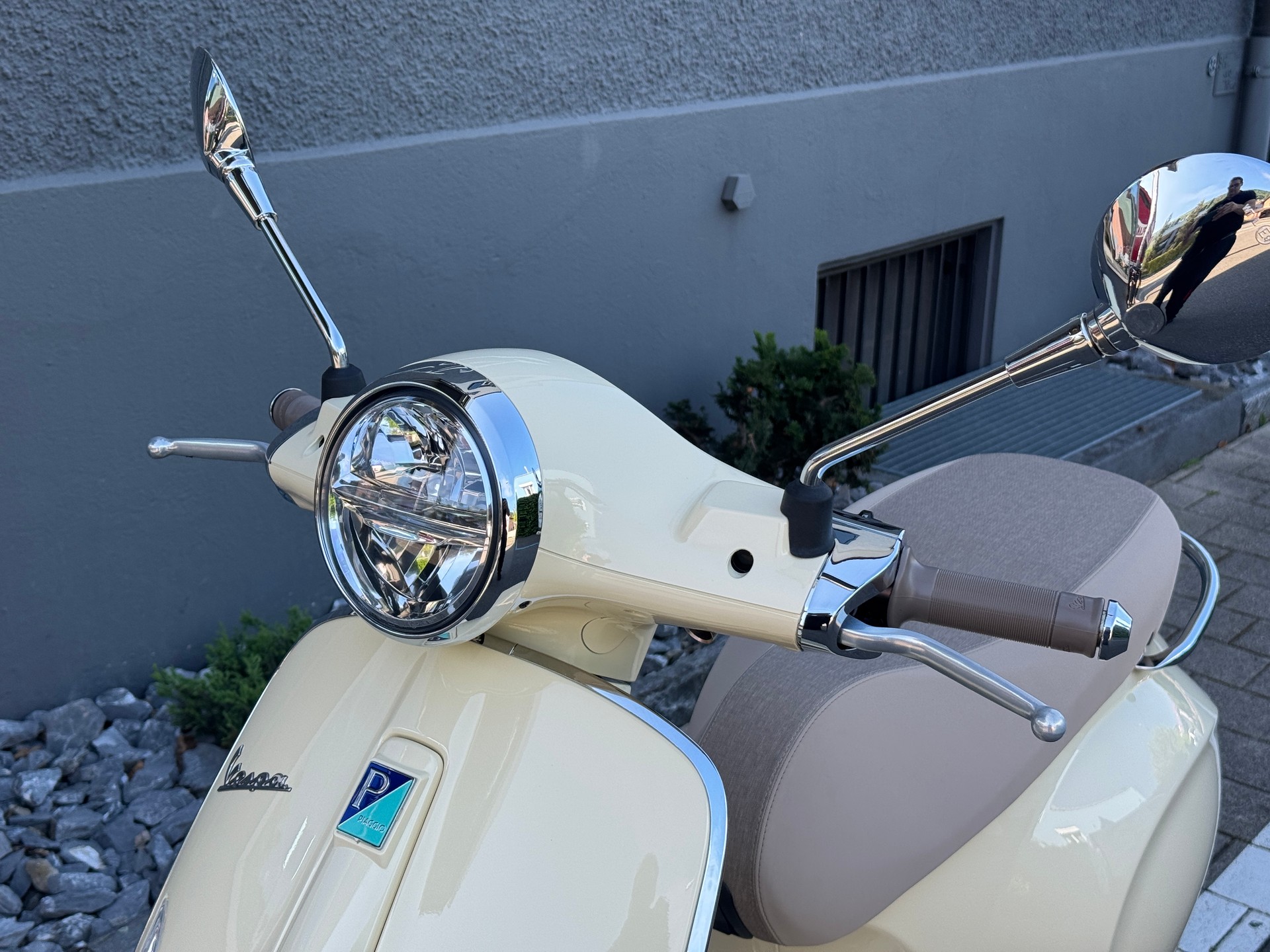 PIAGGIO Vespa 125 Primavera S 2026 Keyless Go & LCD Display-showroom-element-1