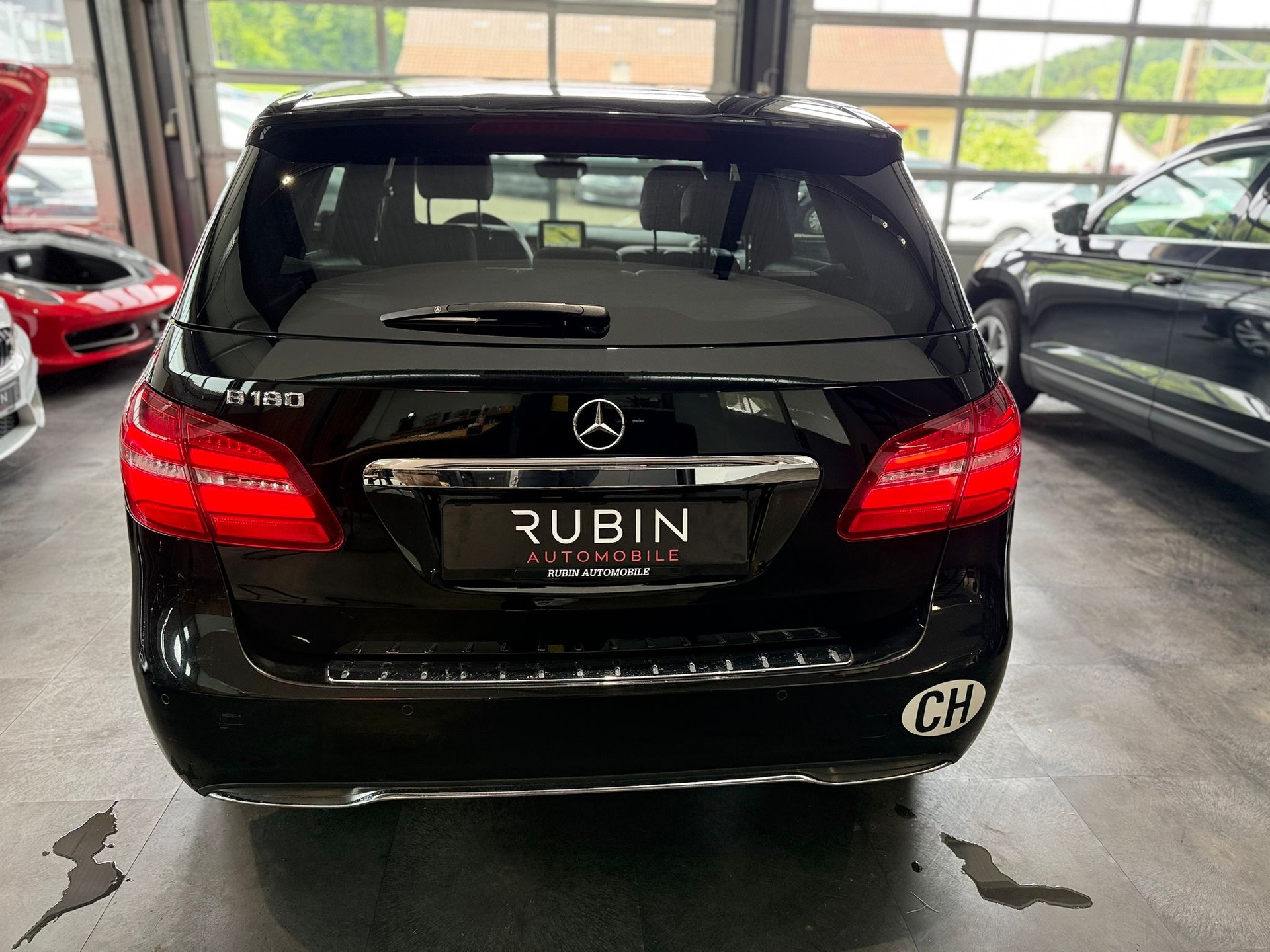MERCEDES-BENZ B 180 Style 7G-DCT-showroom-element-3