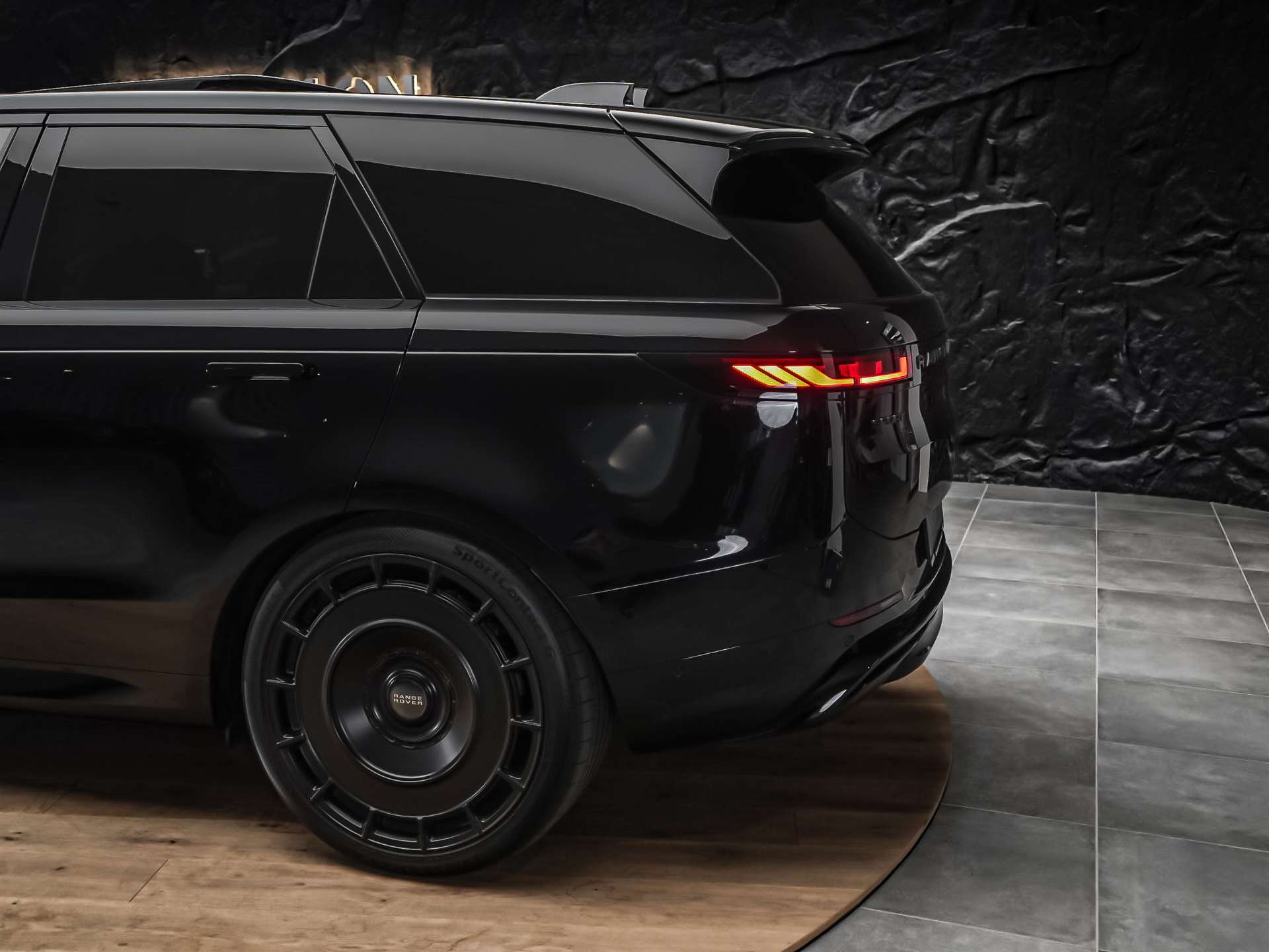 LAND ROVER Range Rover Sport D300 3.0 TD6 MHEV Dynamic SE Automatic *24" Felgen*Panorama*Meridian*AHK*-image-17