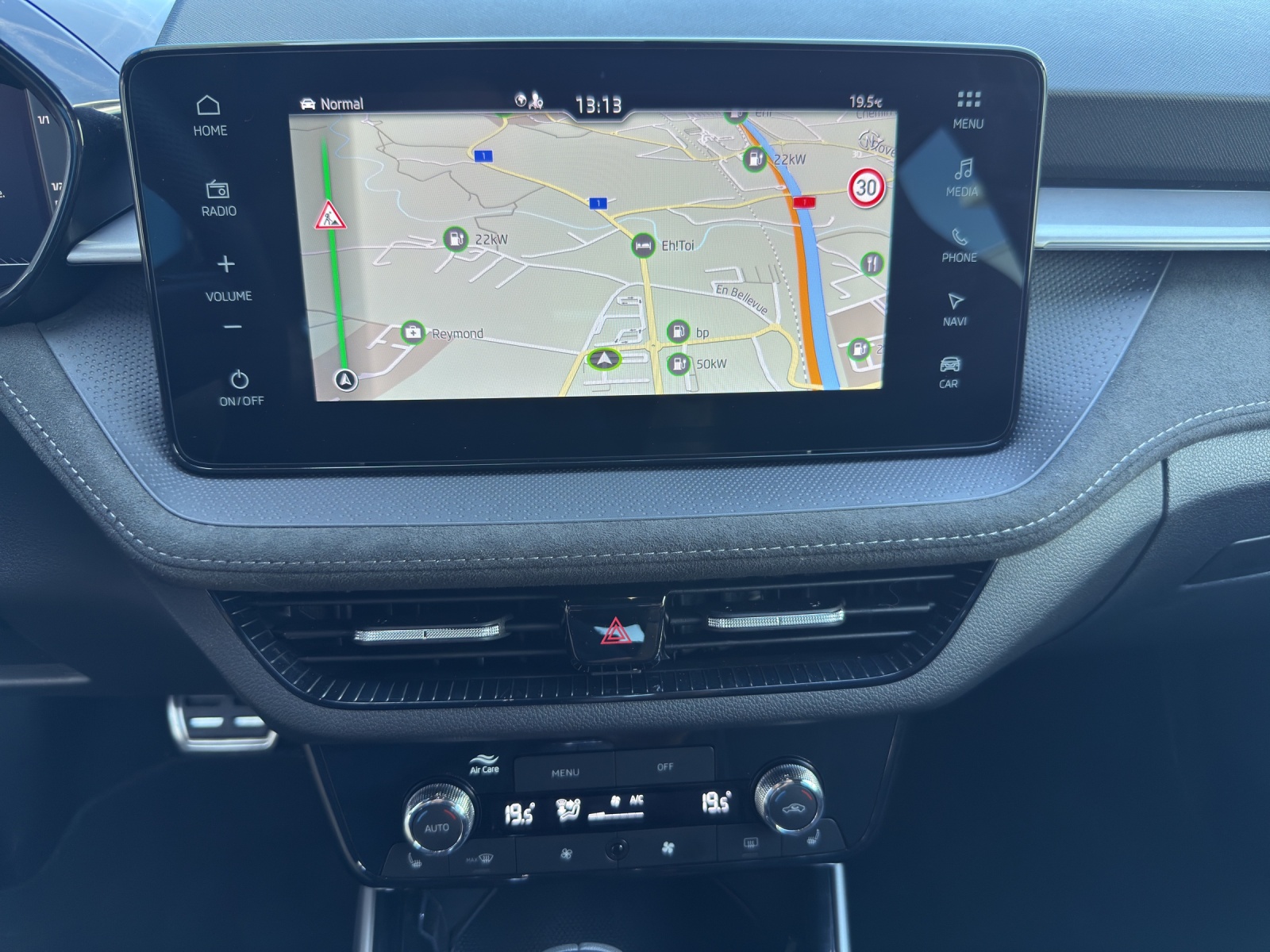 SKODA Fabia 1.0 TSI Dynamic DSG-image-10