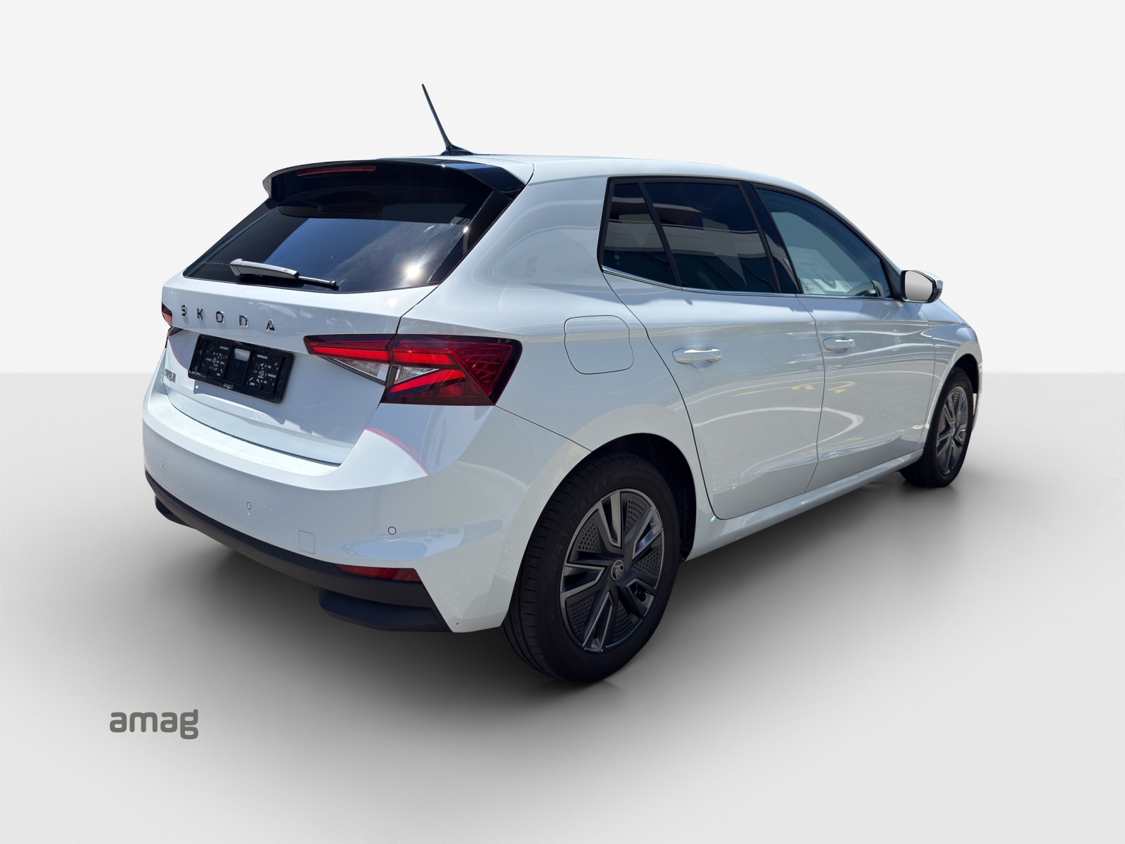 SKODA Fabia 1.0 TSI Dynamic DSG-image-4