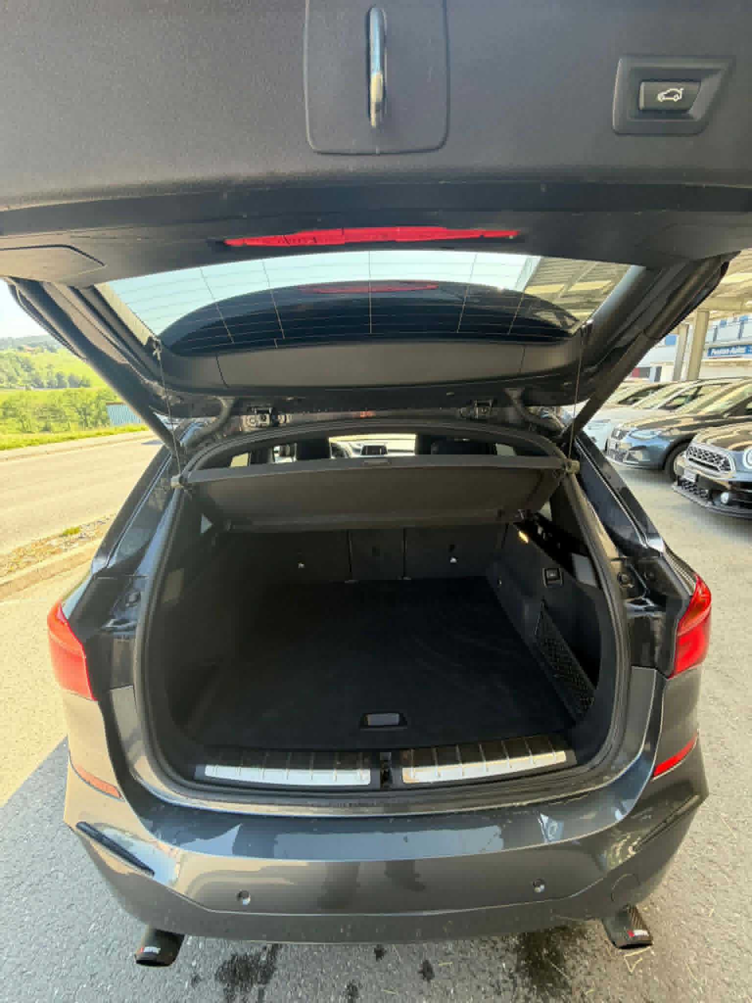 BMW X1 xDrive 25i Steptronic-image-13