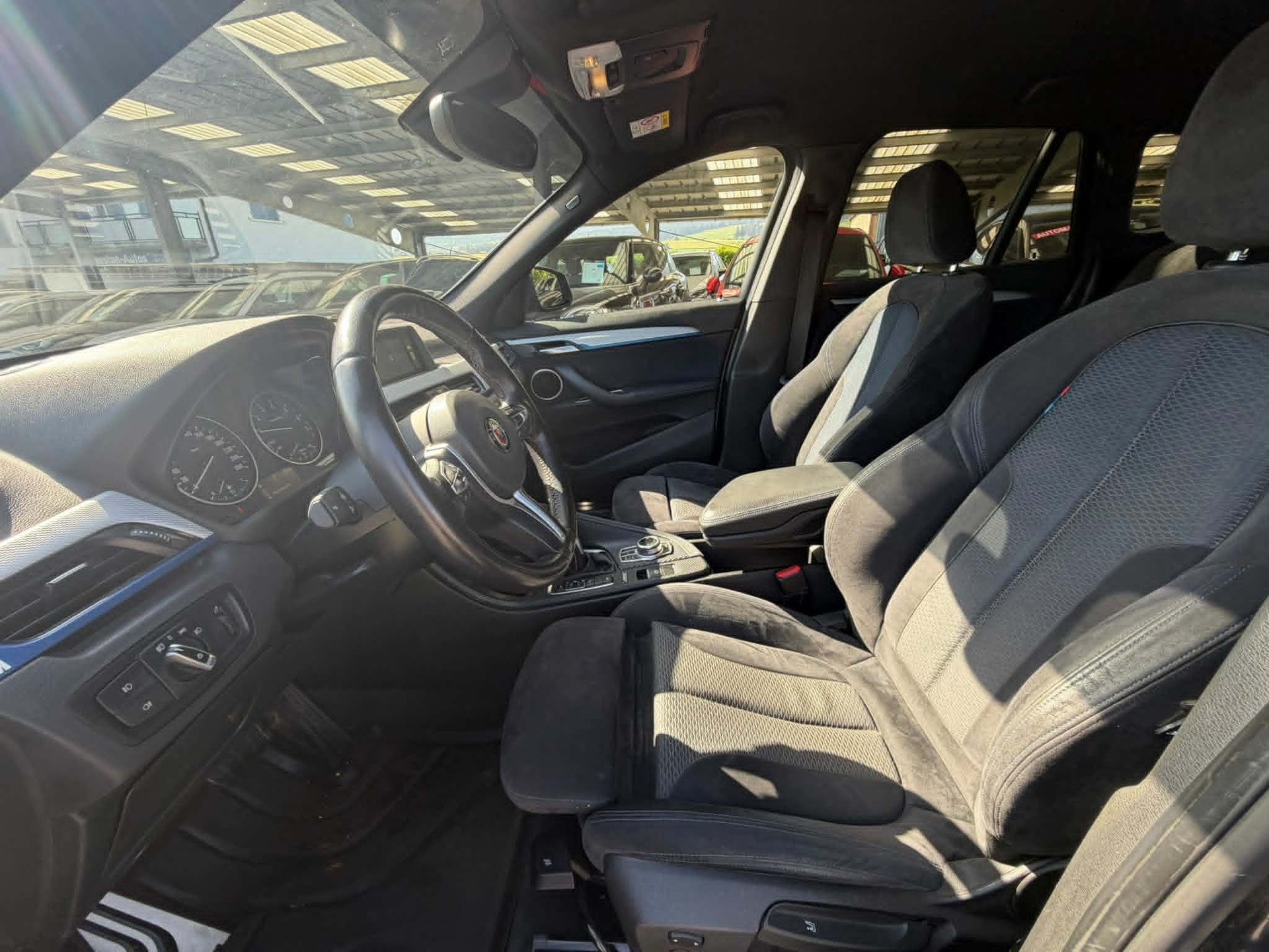BMW X1 xDrive 25i Steptronic-image-8