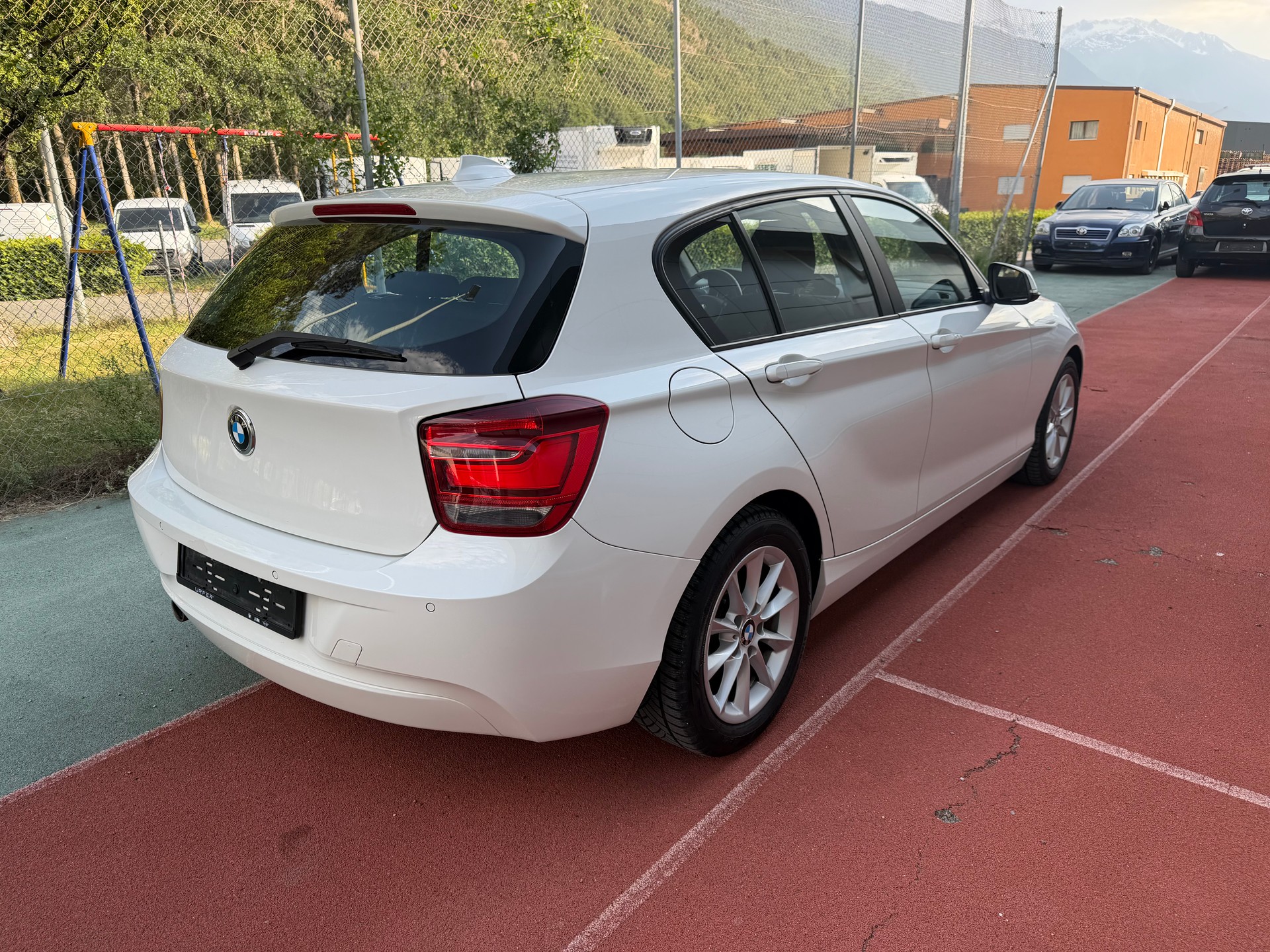 BMW 116d Efficient-Dynamics Edition-image-4