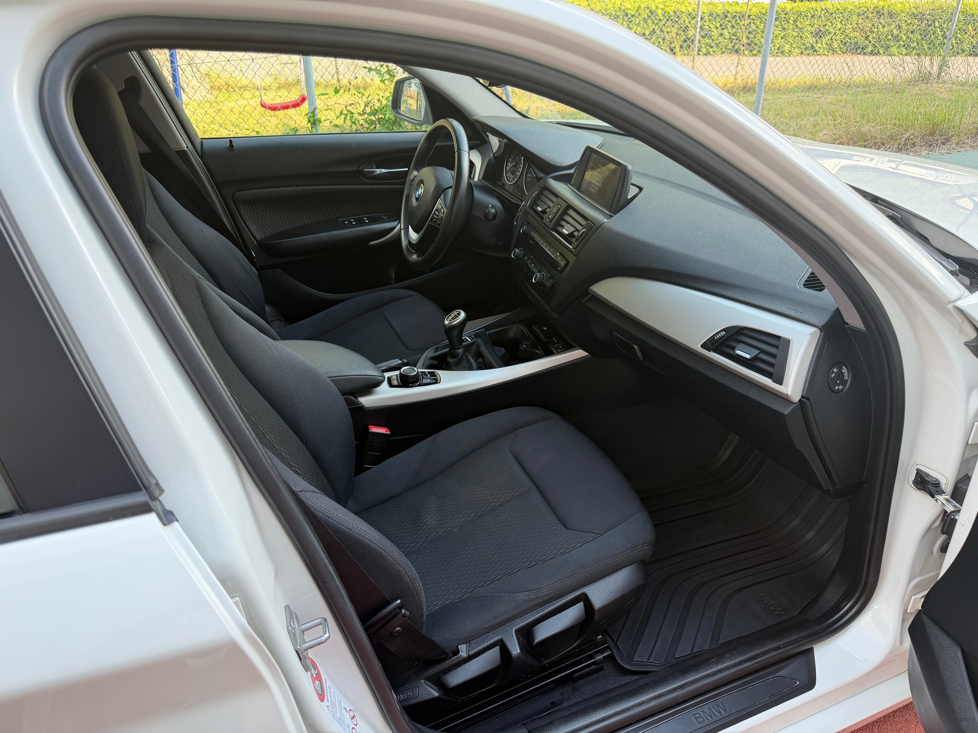 BMW 116d Efficient-Dynamics Edition-image-9