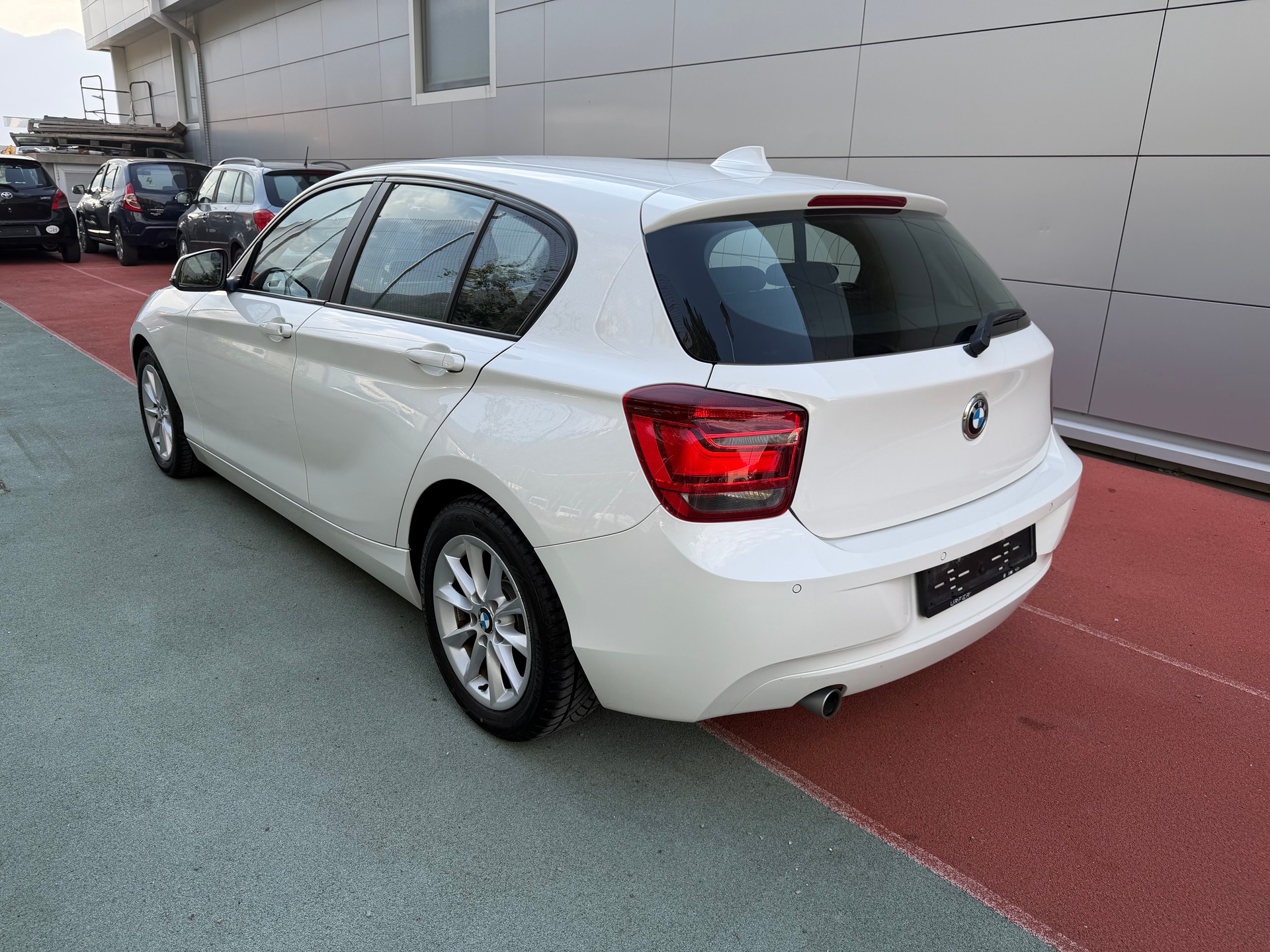 BMW 116d Efficient-Dynamics Edition-image-3