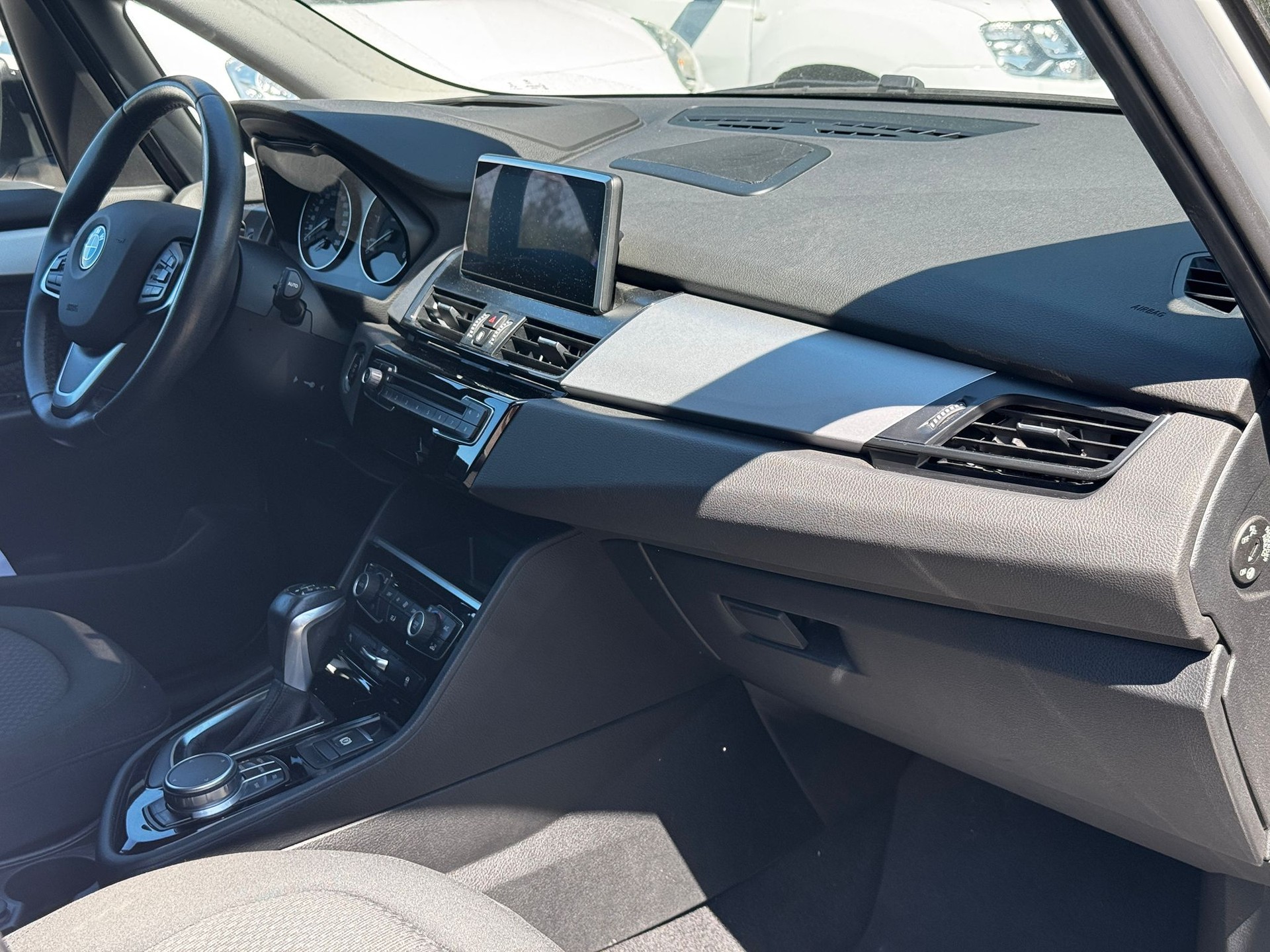 BMW 218d xDrive Gran Tourer Steptronic-image-8