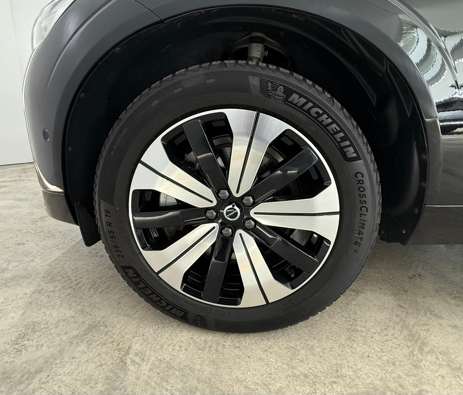 VOLVO XC60 2.0 T6 TE Plus Dark eAWD-image-7