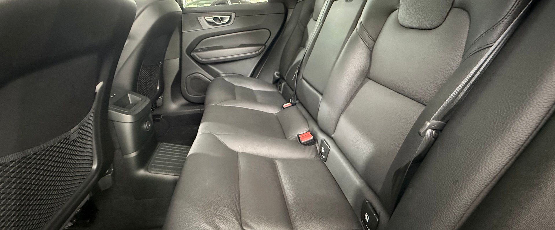 VOLVO XC60 2.0 T6 TE Plus Dark eAWD-image-10