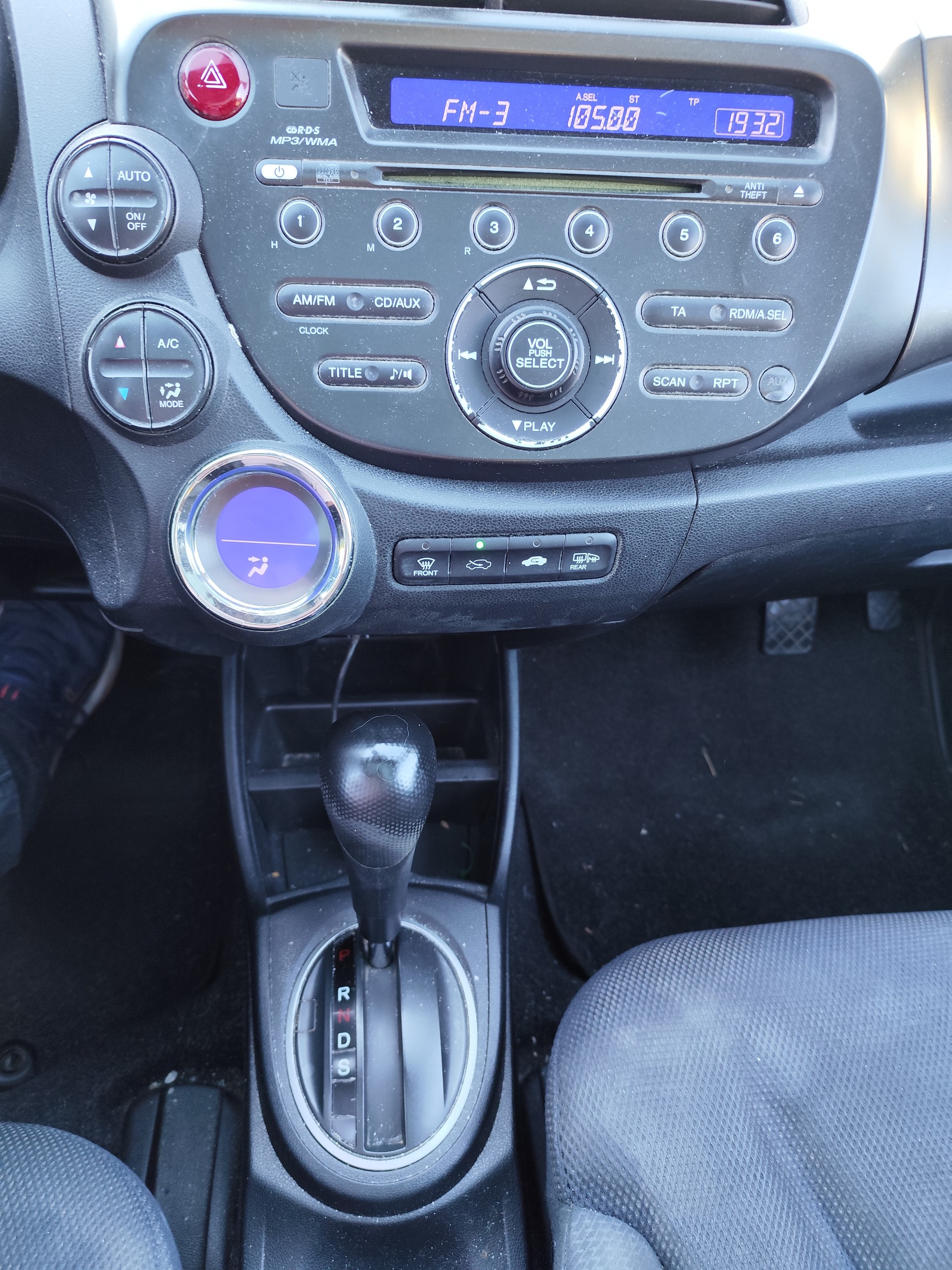 HONDA Jazz 1.3i Hybrid Elegance CVT-image-11