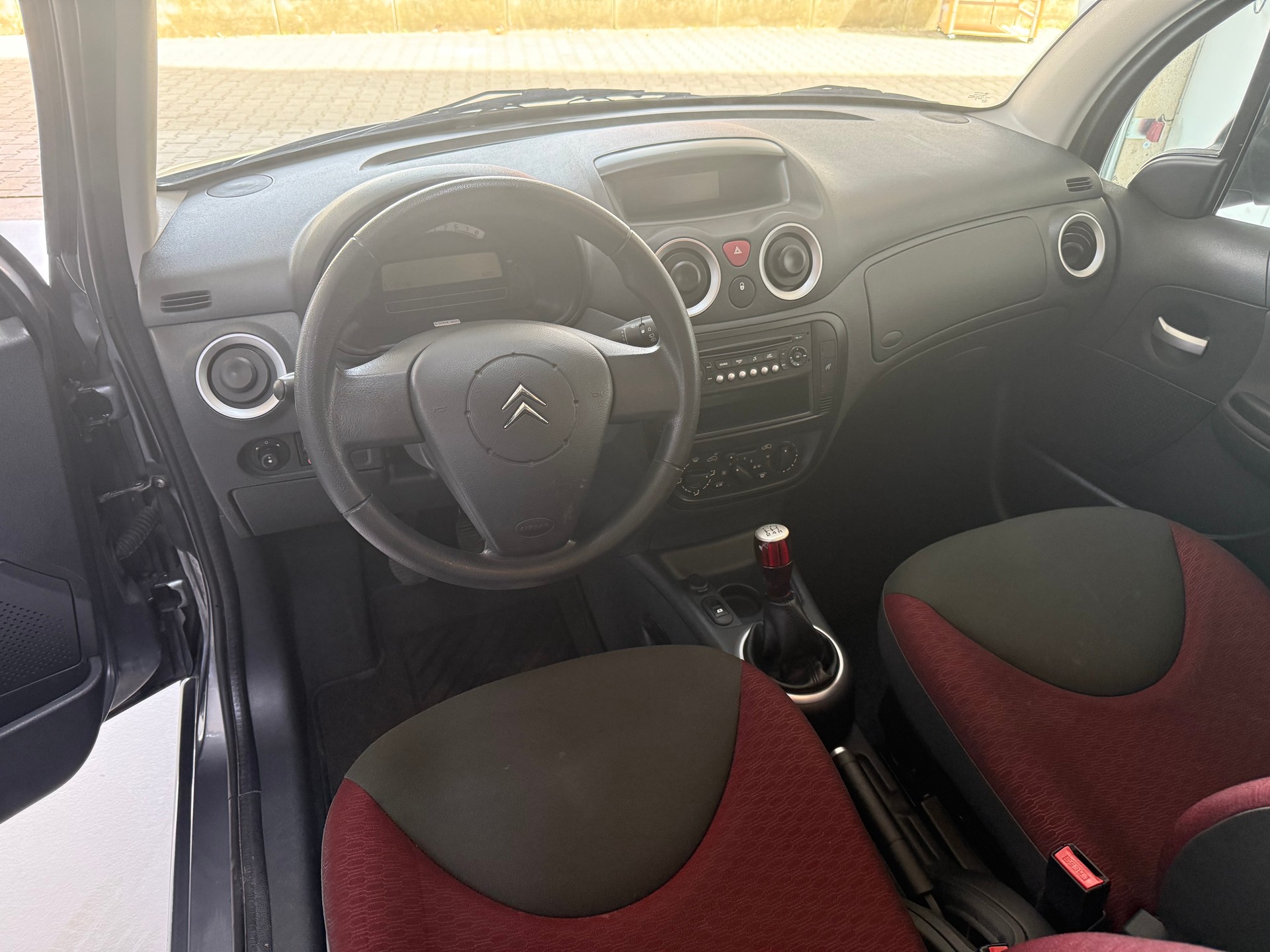 CITROEN C3 1.1i Essentiel-image-6