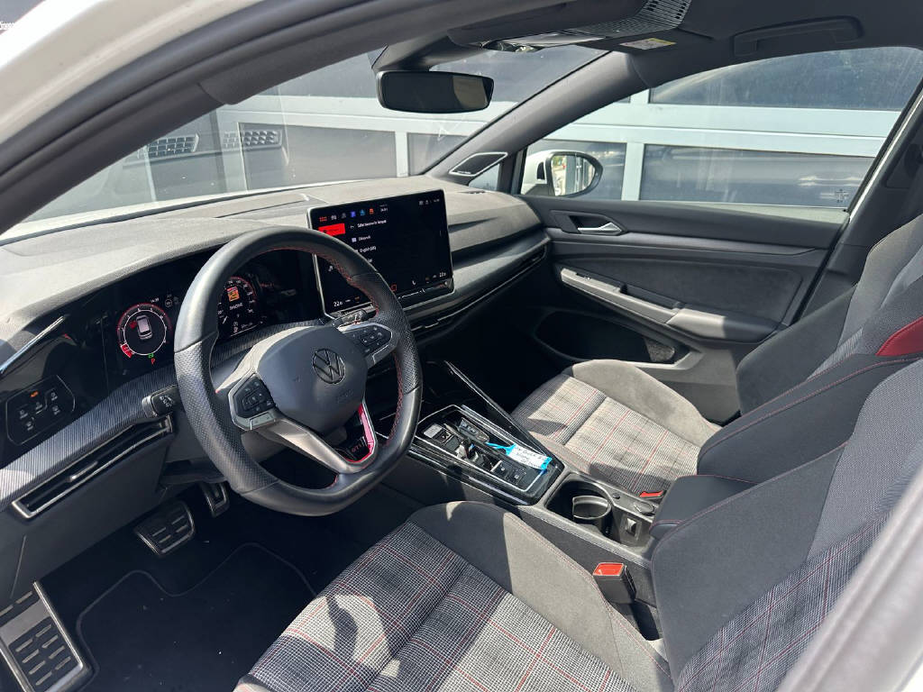 VW Golf VIII 2.0 TSI GTI DSG - CH-image-5