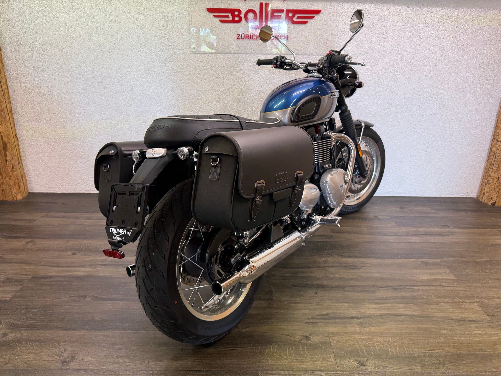 TRIUMPH Bonneville T120-showroom-element-3