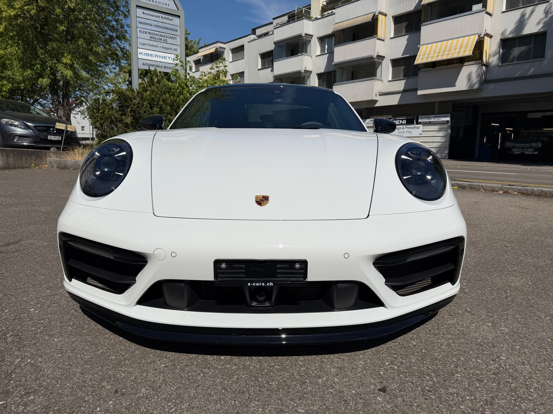 PORSCHE 911 Carrera GTS-image-17