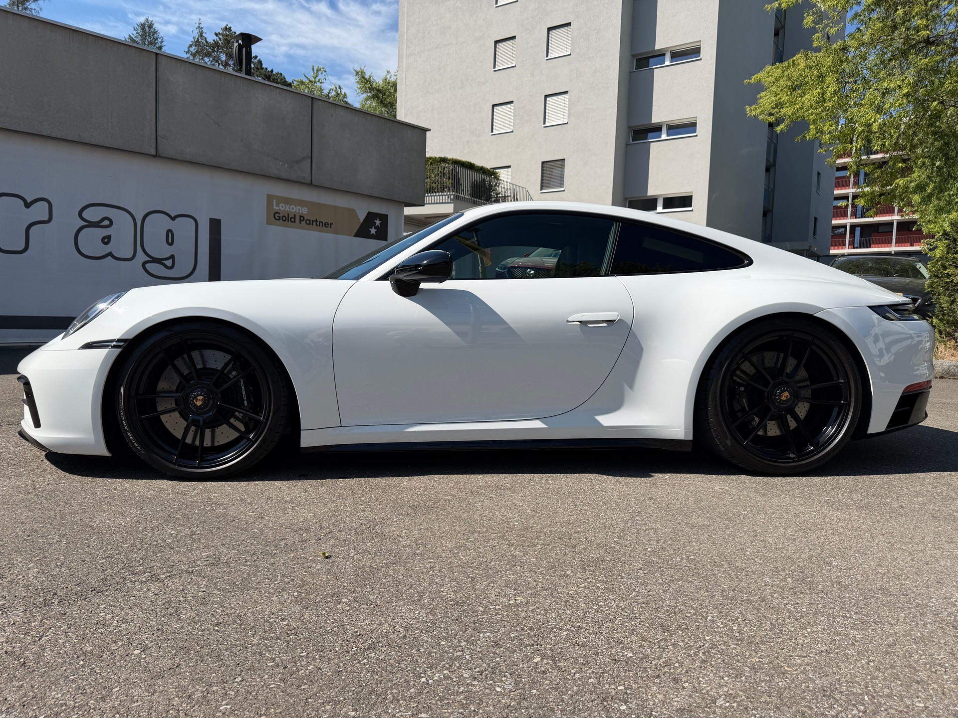 PORSCHE 911 Carrera GTS-image-15