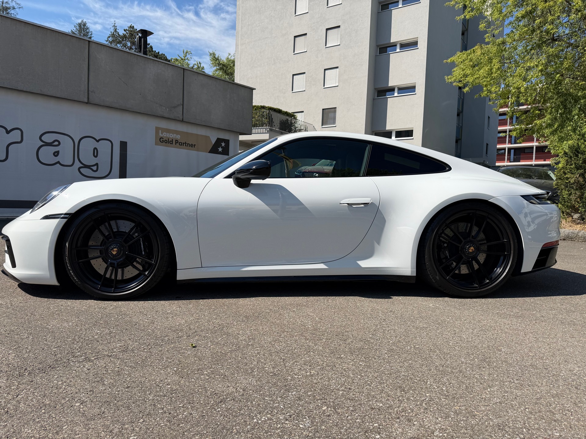 PORSCHE 911 Carrera GTS-image-16