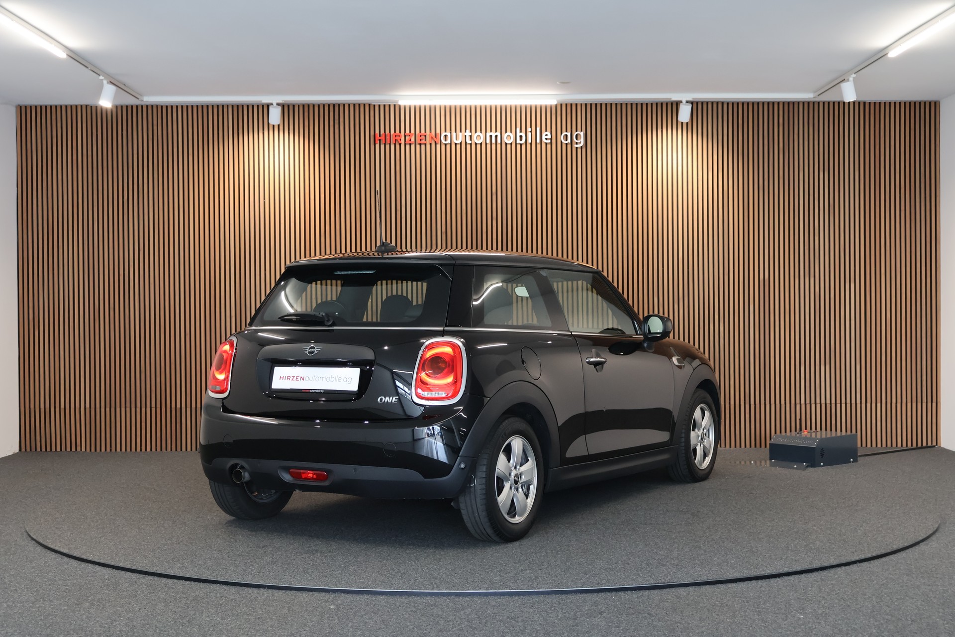 MINI One First-image-4