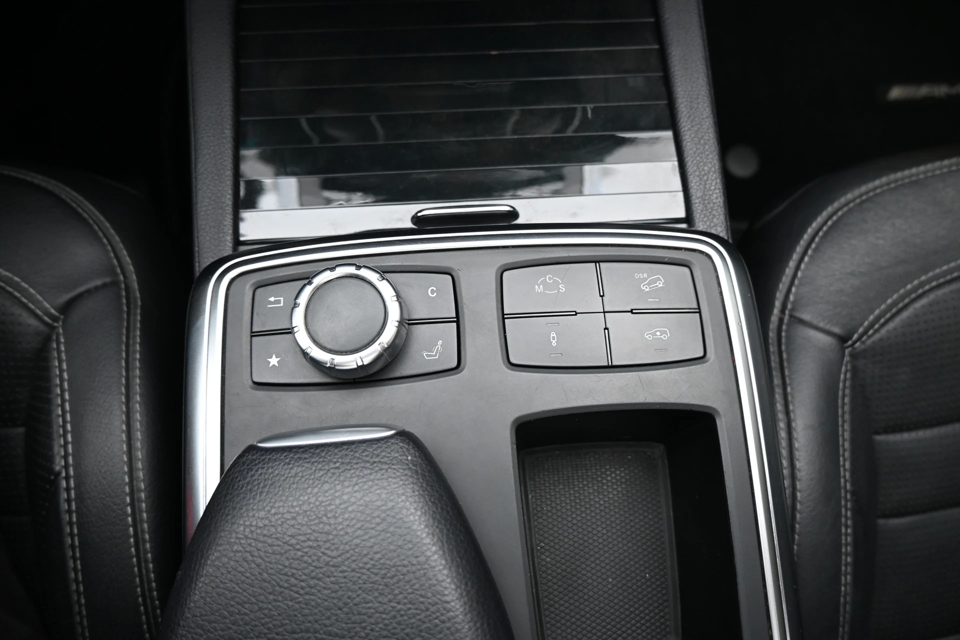 MERCEDES-BENZ GL 63 AMG 4Matic Speedshift Plus 7G-Tronic-image-23