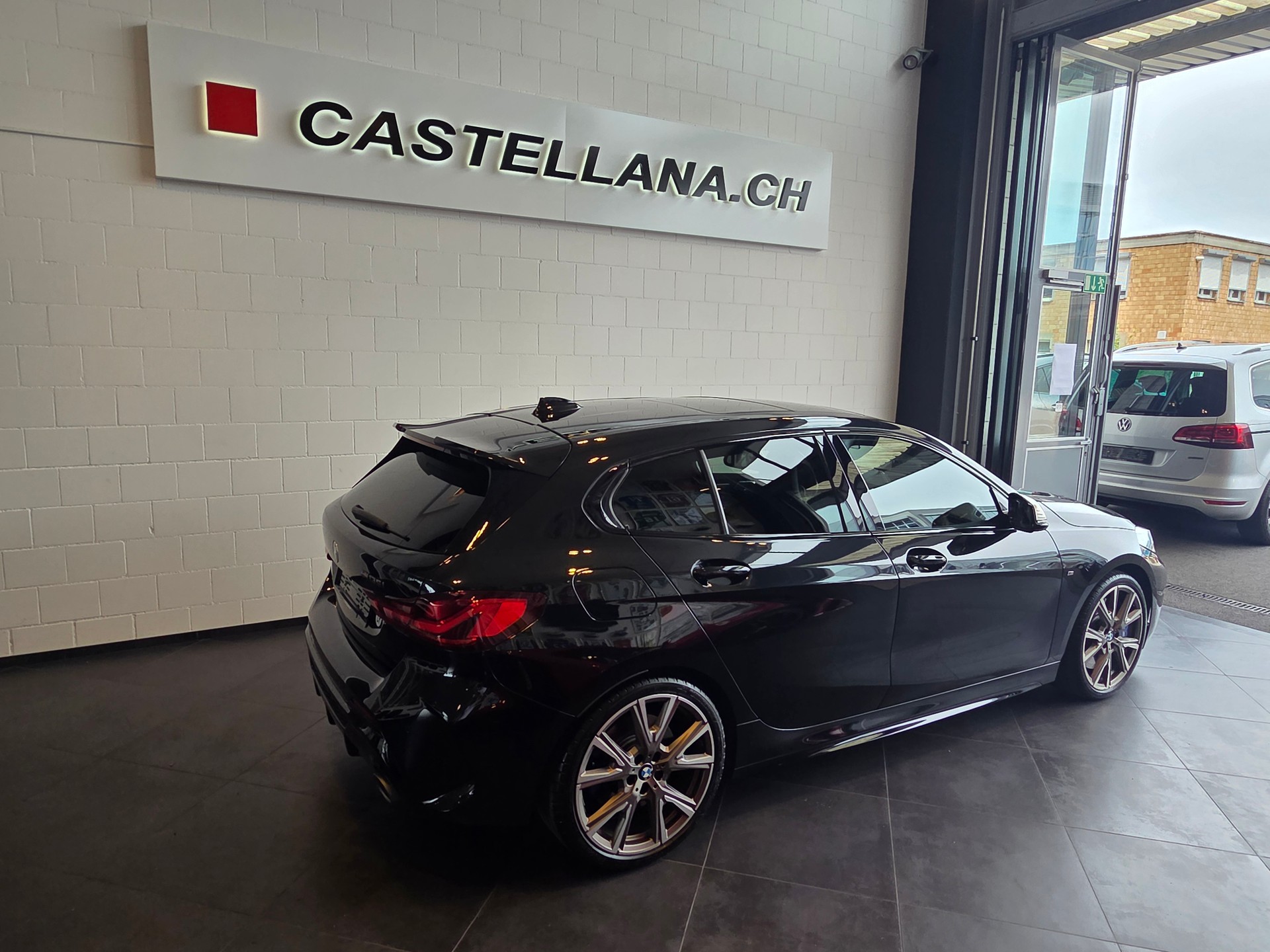BMW M135i xDrive-image-3