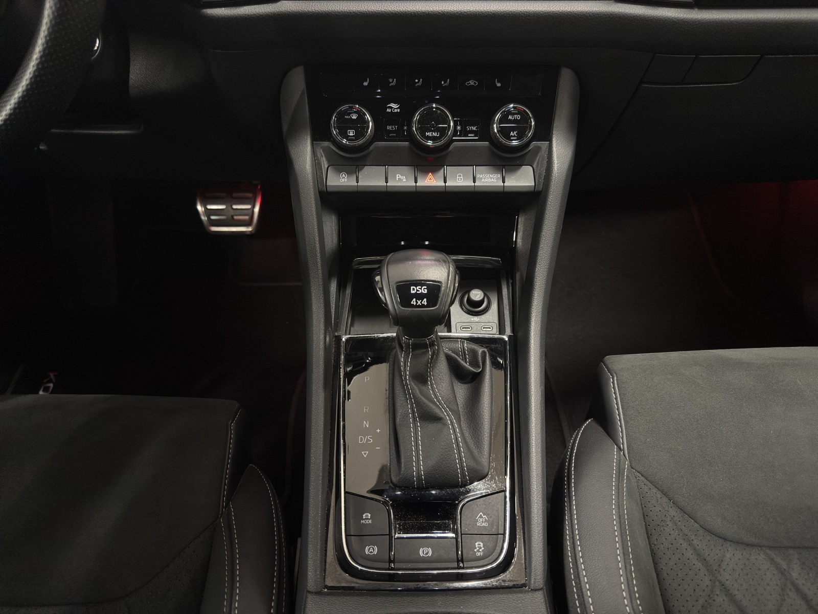 SKODA Kodiaq 2.0 TSI 4x4 SportLine-image-8