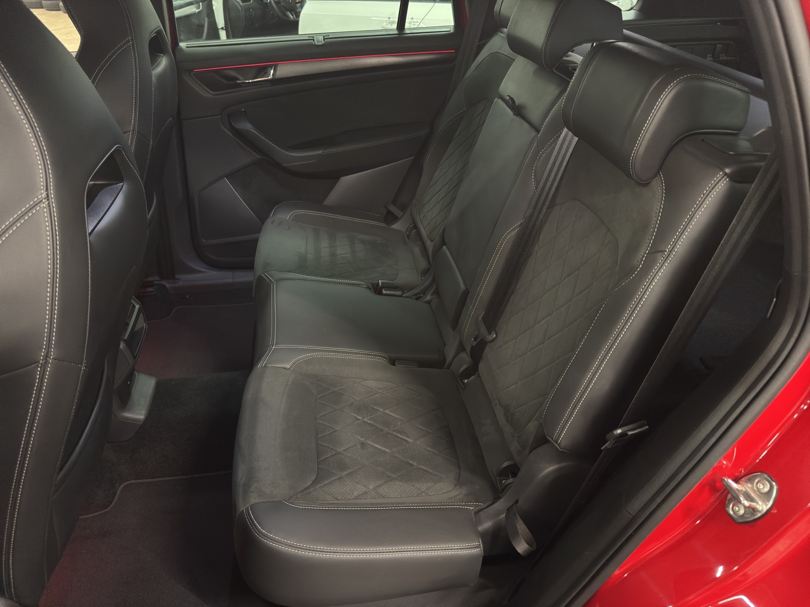 SKODA Kodiaq 2.0 TSI 4x4 SportLine-image-10