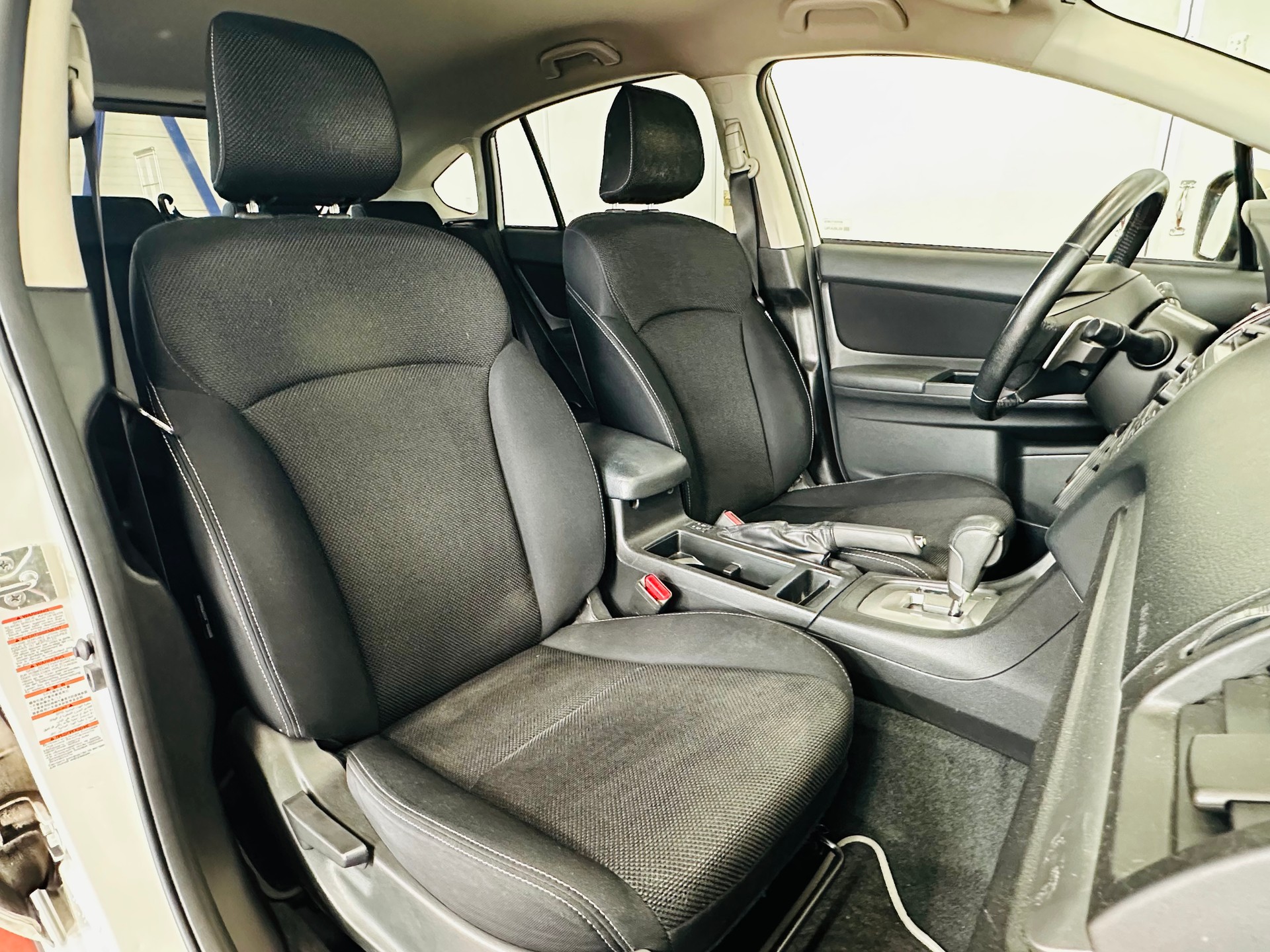 SUBARU XV 2.0 Swiss Two AWD CVT-image-15