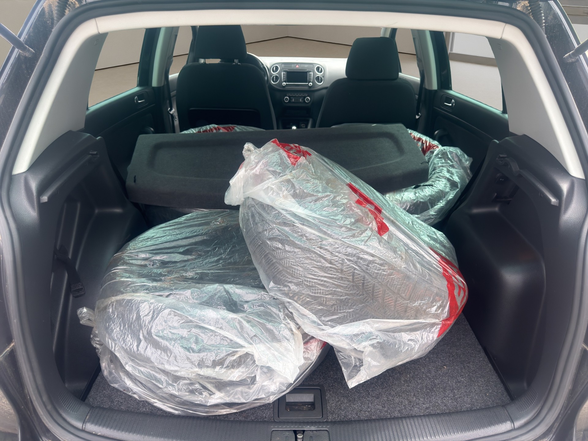VW Golf Plus 1.4 TSI Comfortline DSG-image-13